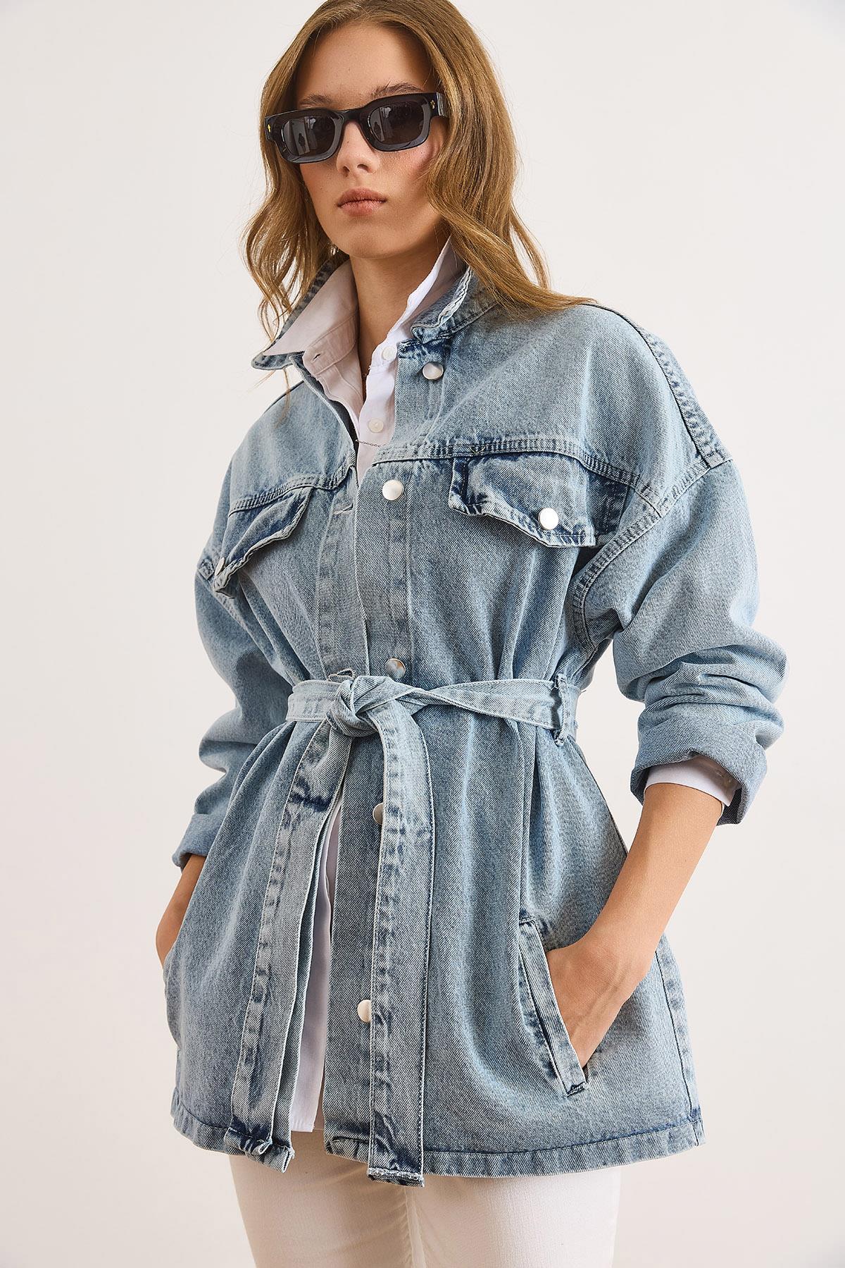Cepli Kuşaklı Uzun Denim Ceket Açık Mavi