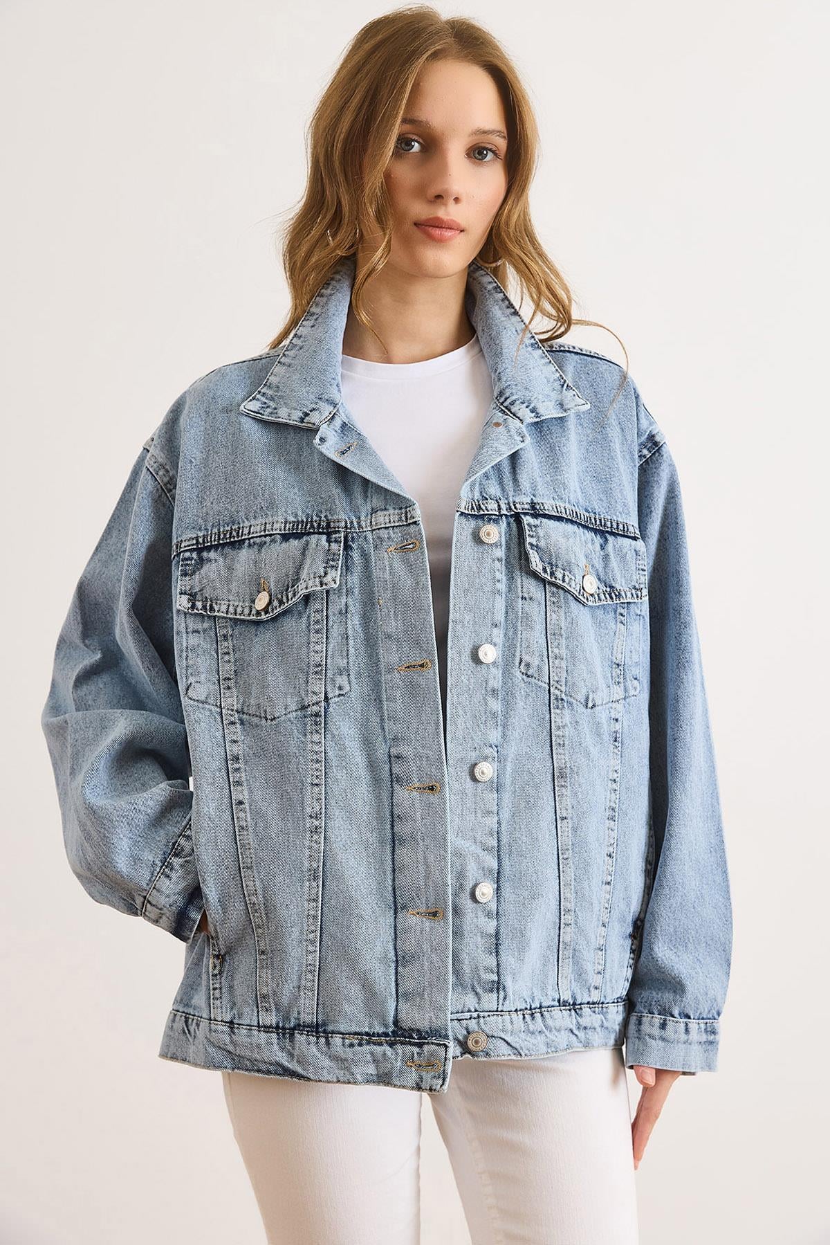 Çift Cepli Düğmeli Boyfriend Denim Ceket Açık Mavi