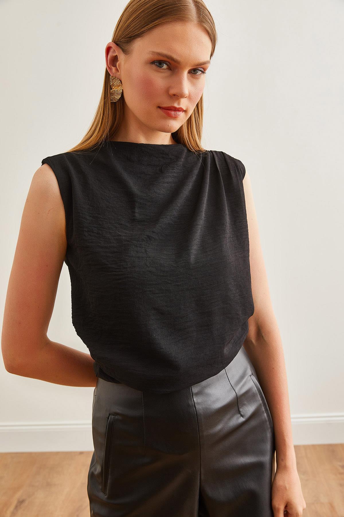 Drape Detaylı Astarlı Ayrobin Bluz Siyah