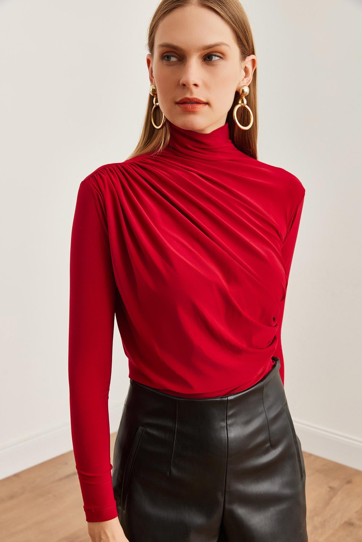 Drape Detaylı Dökümlü Şık Bluz Bordo