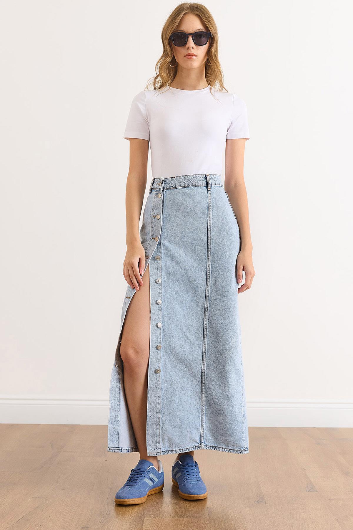 Düğme Detaylı Uzun Denim Etek Açık Mavi
