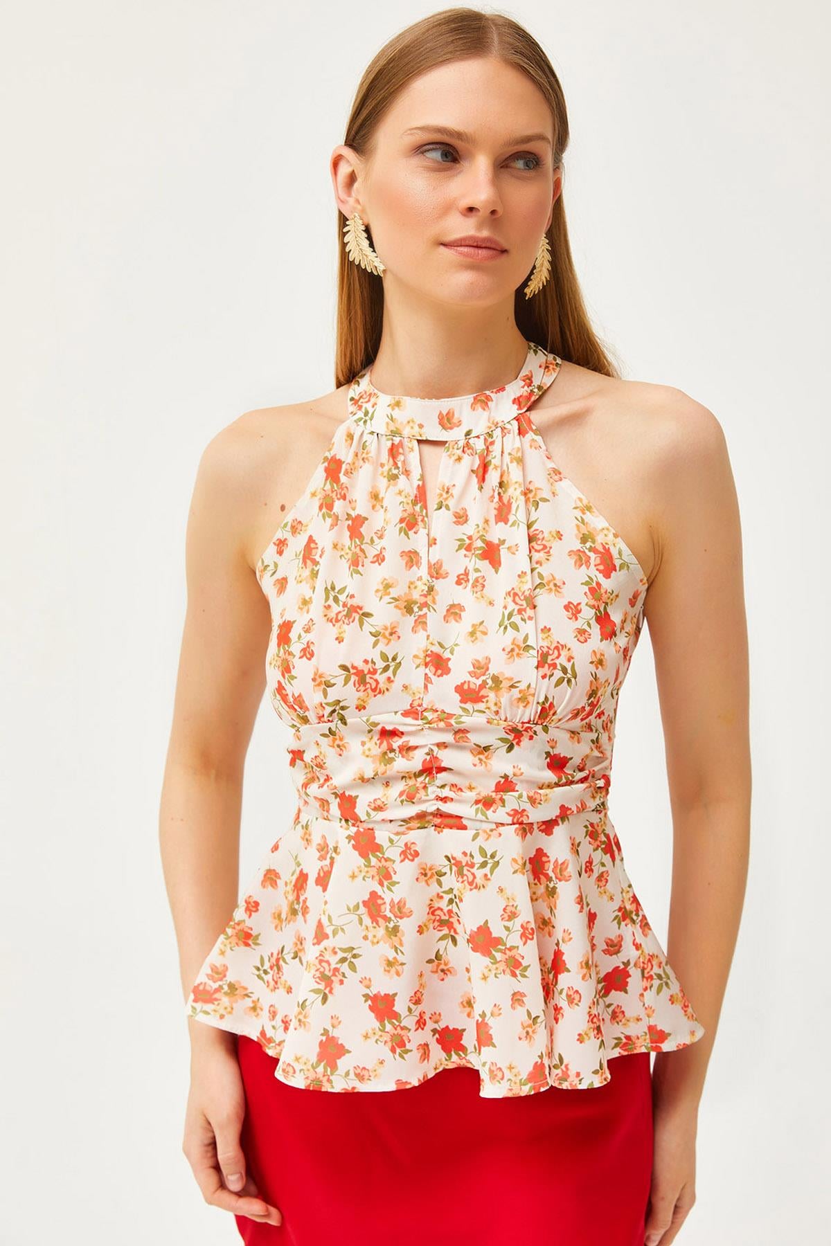 Halter Yaka Bel Detaylı Krep Bluz Bej Mercan