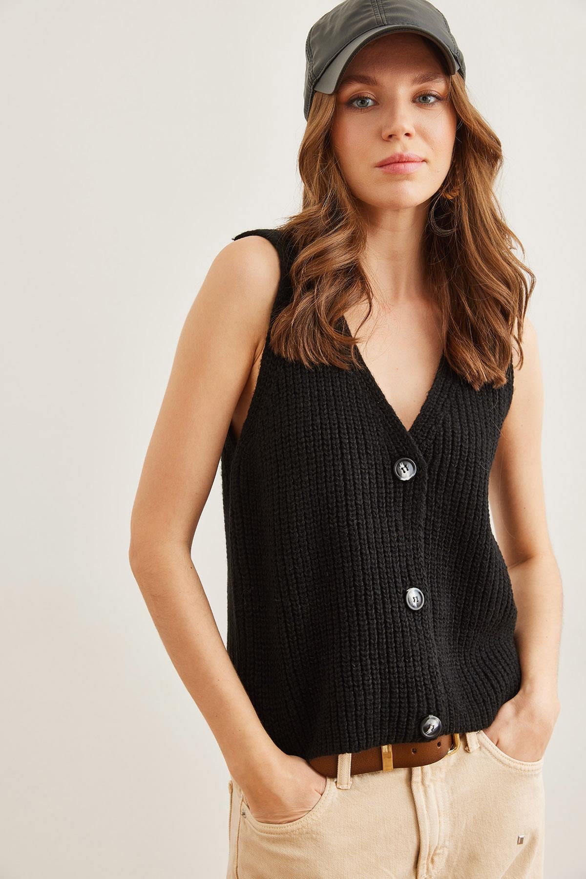 Kalın Örgülü Şardonlu Triko Yelek Siyah