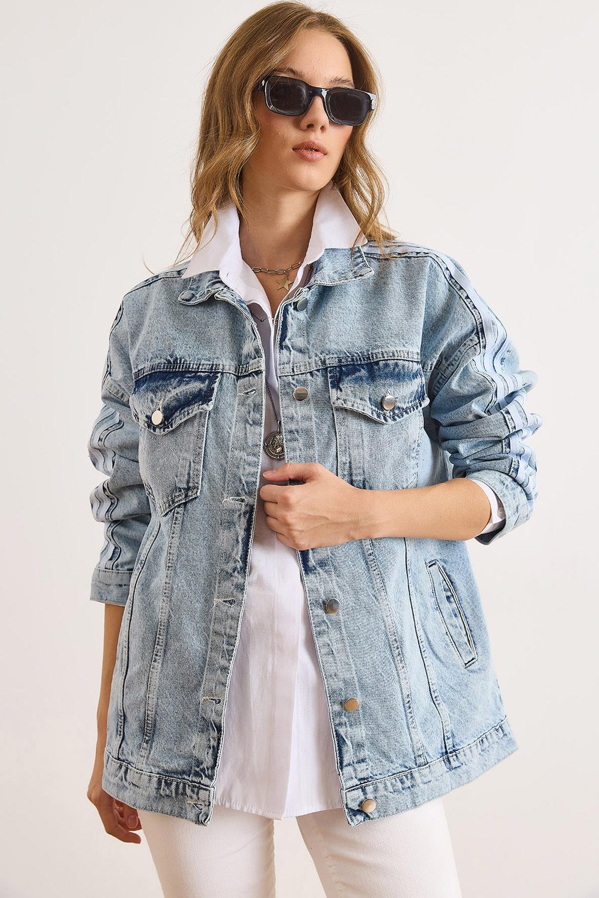 Kol Şeritli Rahat Kalıp Denim Ceket Açık Mavi