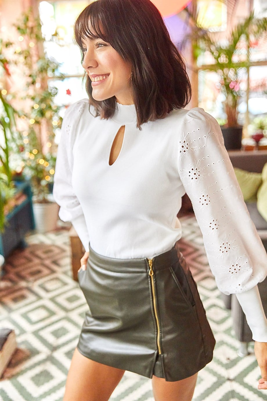 Kolu Fisto Damla Detaylı Crop Triko Bluz Ekru
