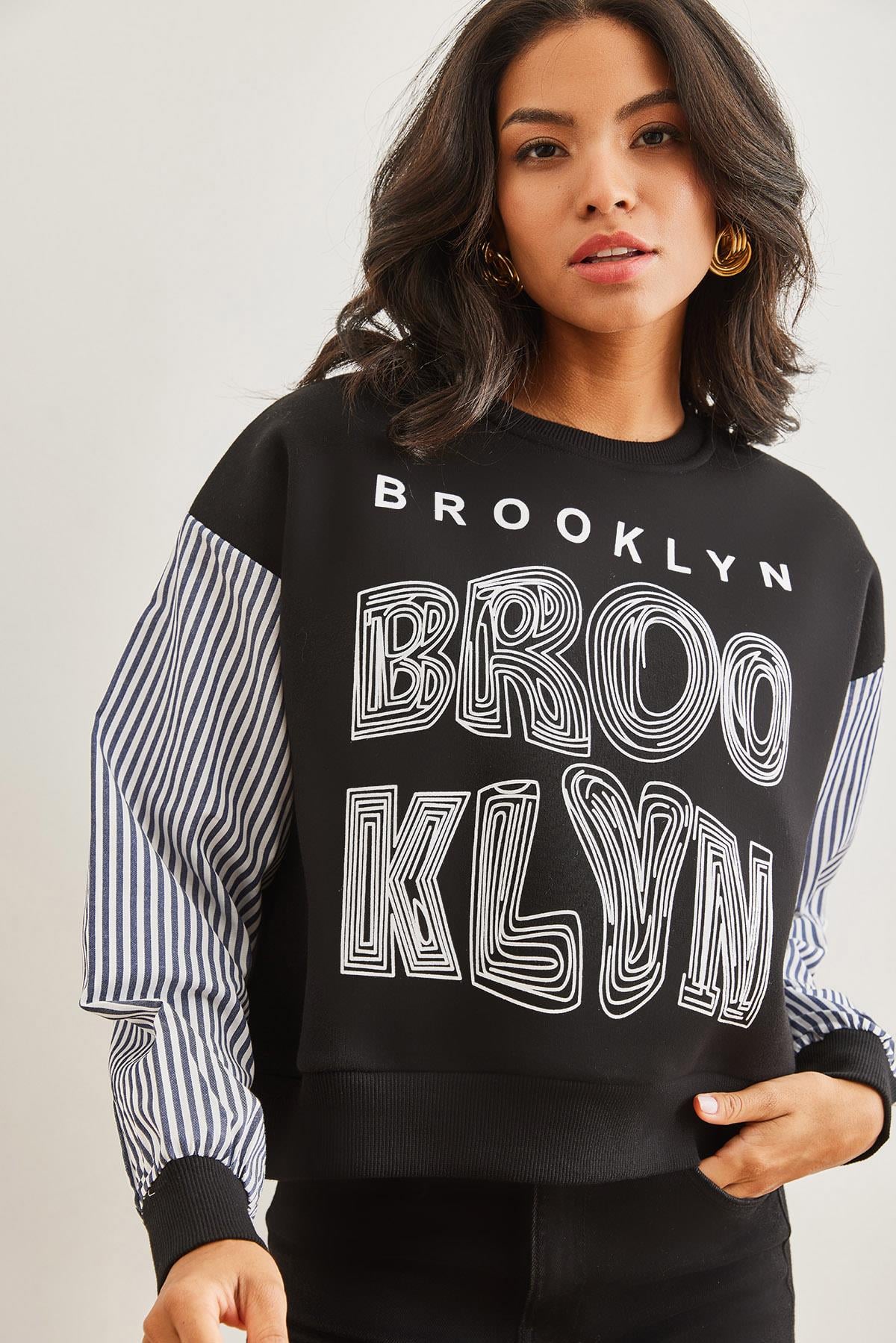 Kolu Garnili Baskılı Şardonlu Sweatshirt Siyah