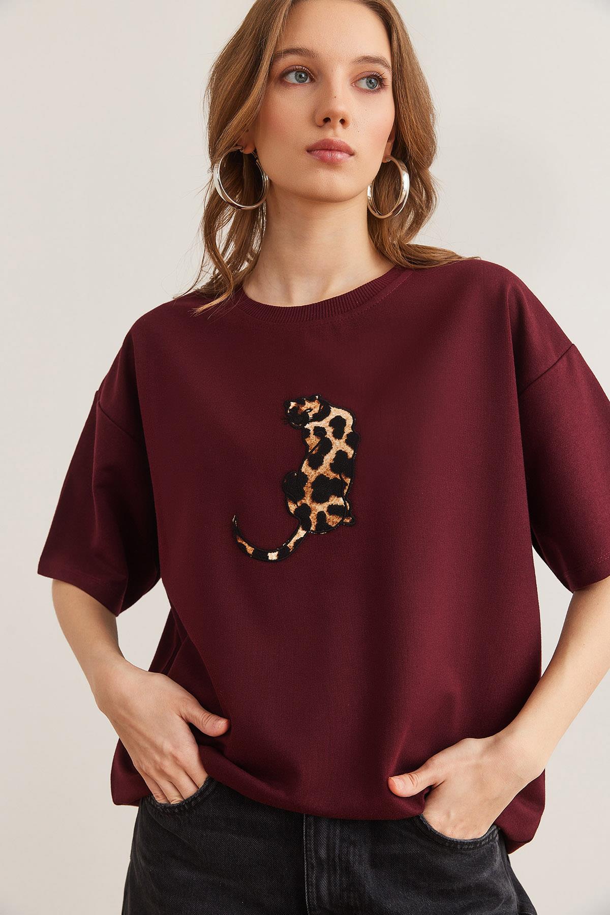 Leopar Aplikeli Boyfriend 2 İp Tişört Bordo