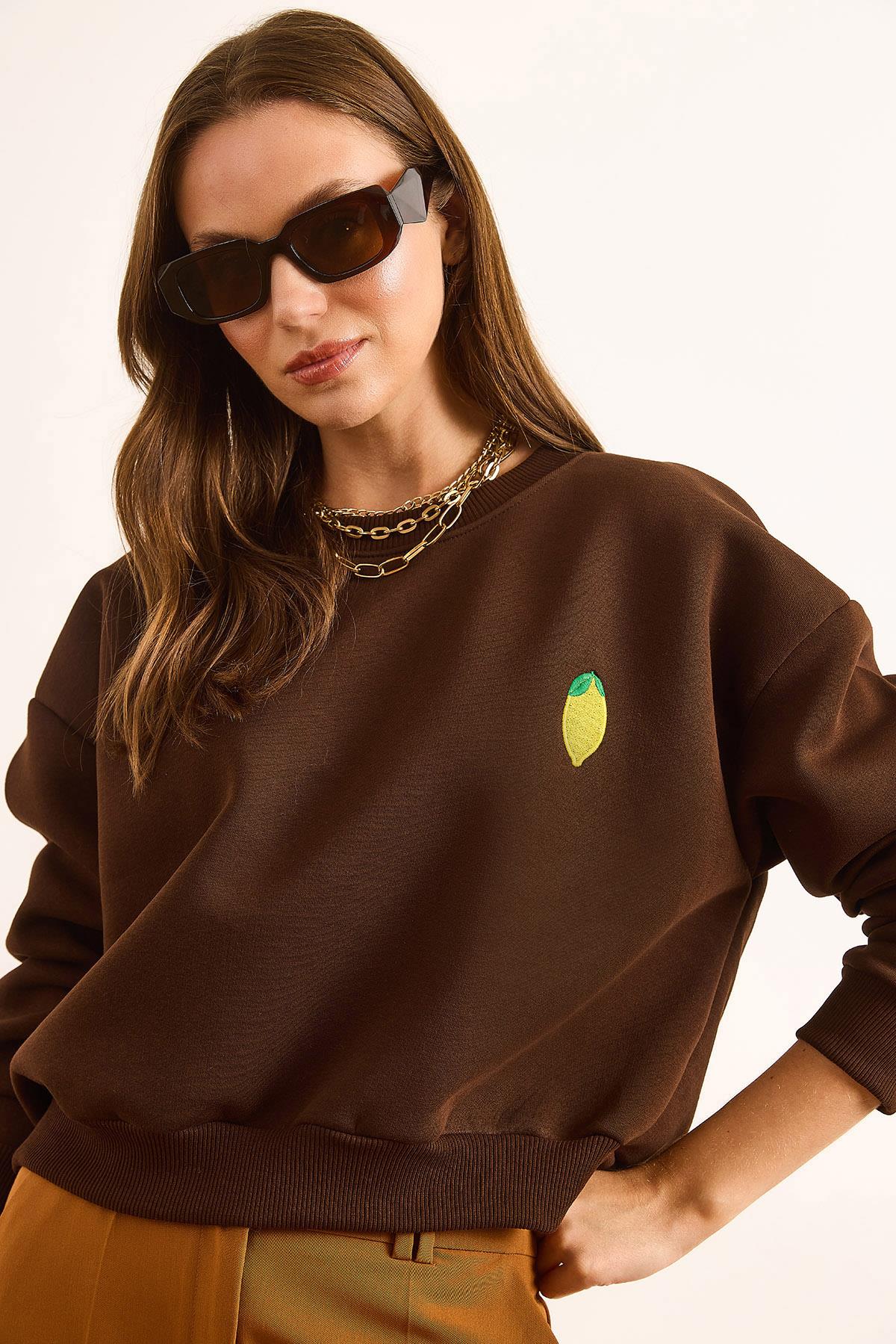 Limon Nakışlı İçi Polarlı Crop Kalın Sweatshirt Kahverengi