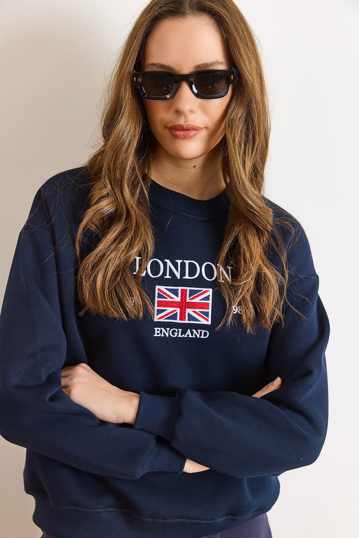 London Nakışlı Şardonlu Kalın Sweatshirt Lacivert