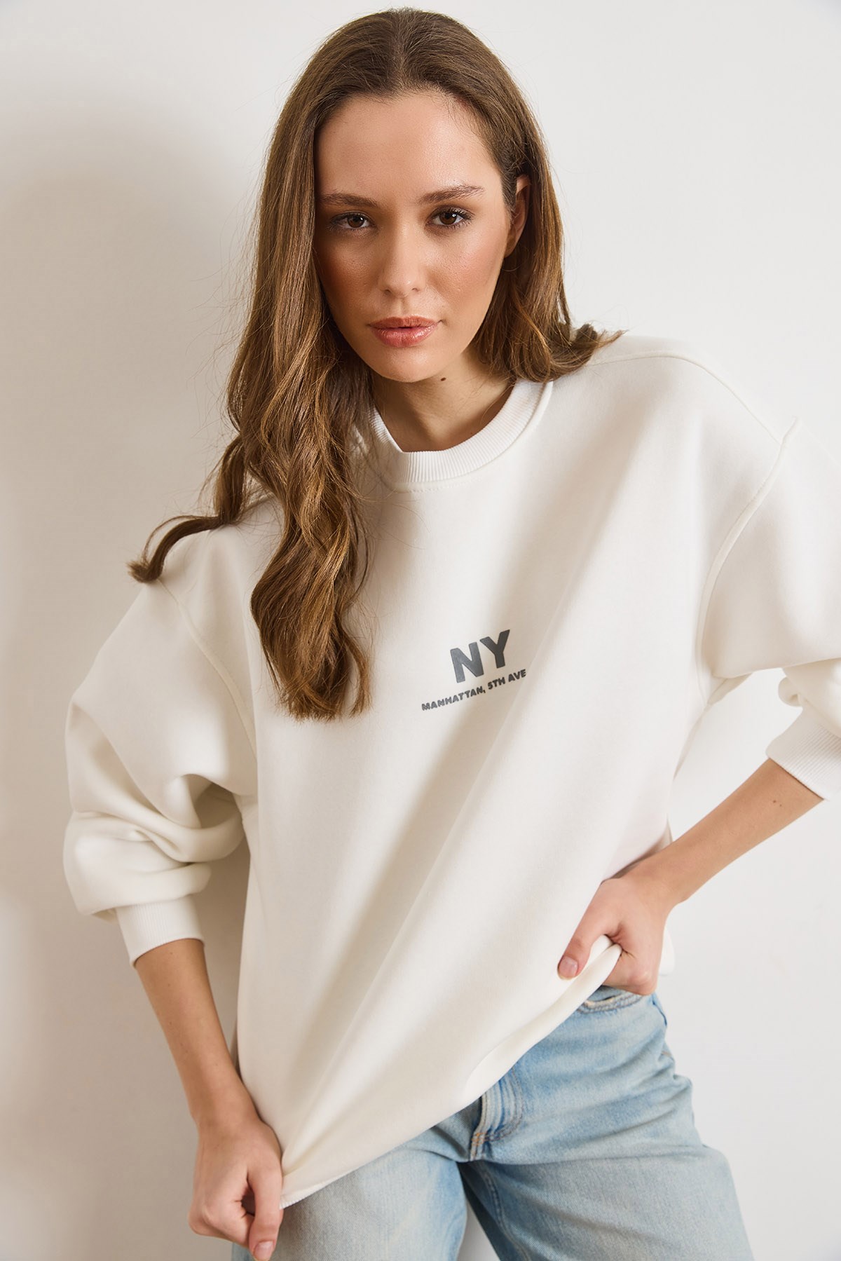 Ny Şardonlu Oversize Sweatshirt Beyaz