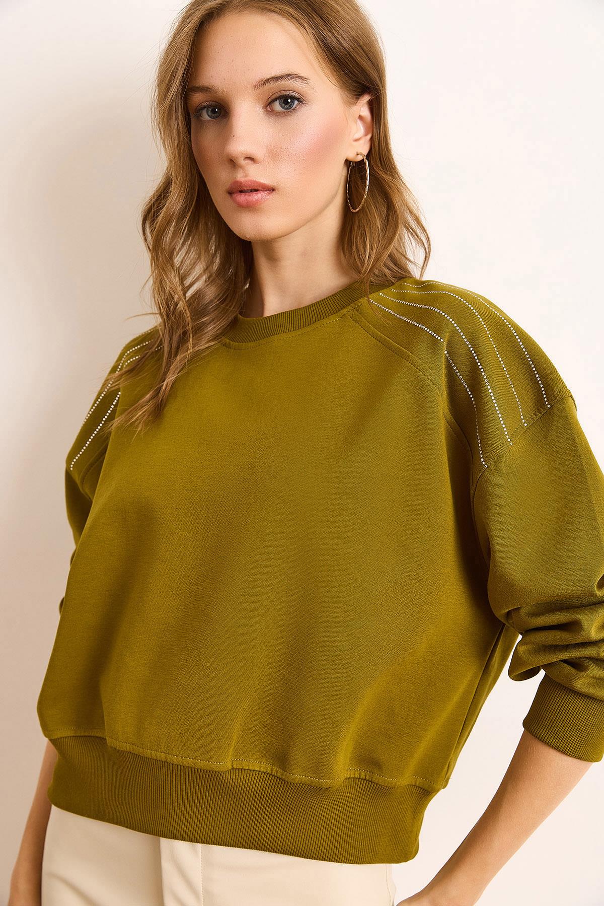 Omuzu Taş Detaylı Şardonsuz Kalın Sweatshirt Yağ Yeşili