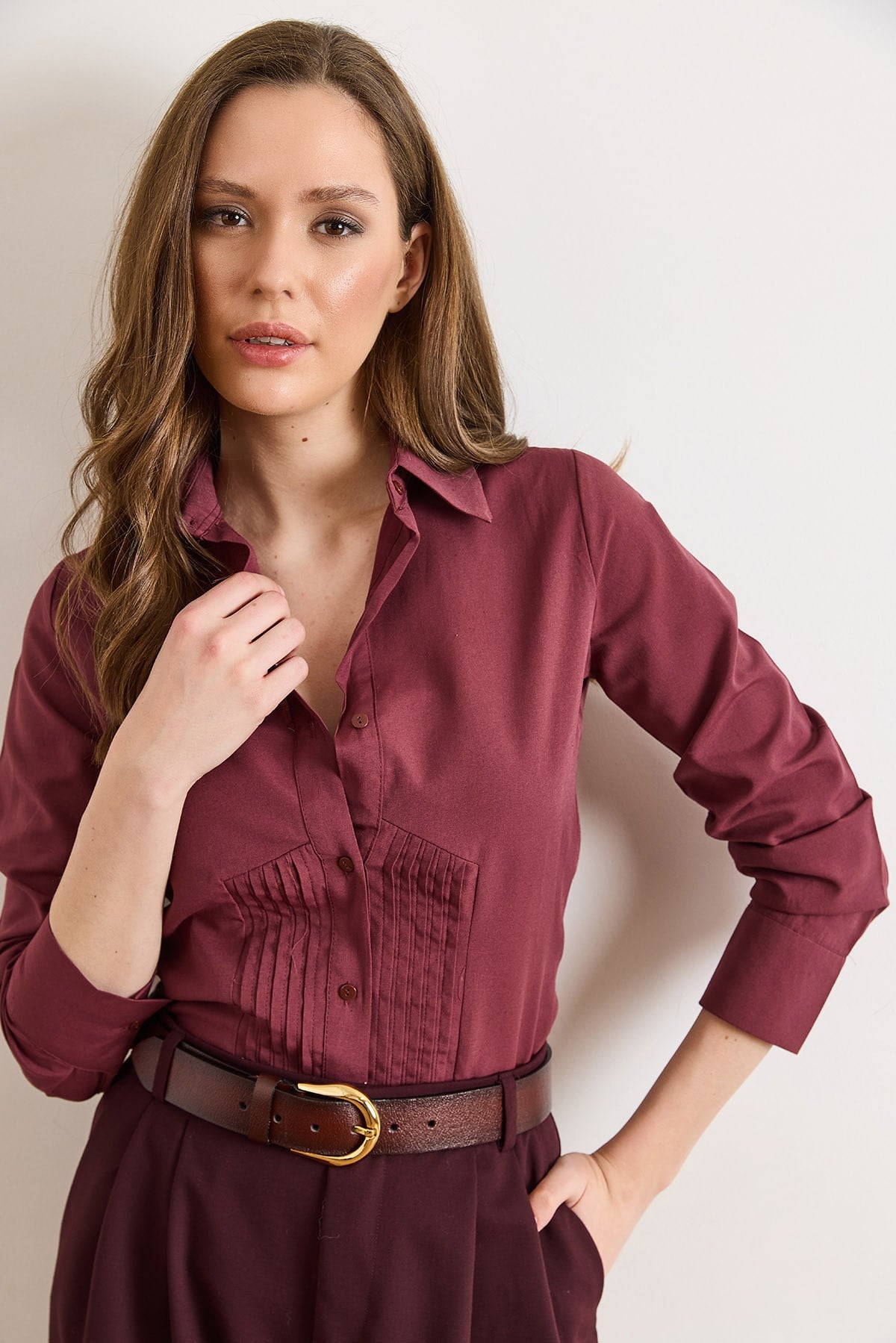Önü Pensli Slim Fit Dokuma Gömlek Bordo