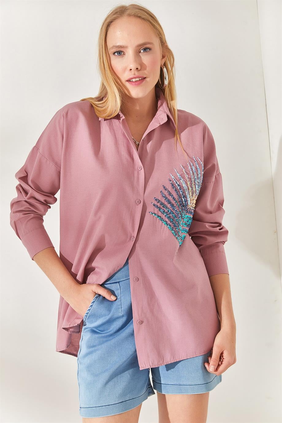 Palmiye Pul Detaylı Oversize Dokuma Poplin Gömlek Gül Kurusu