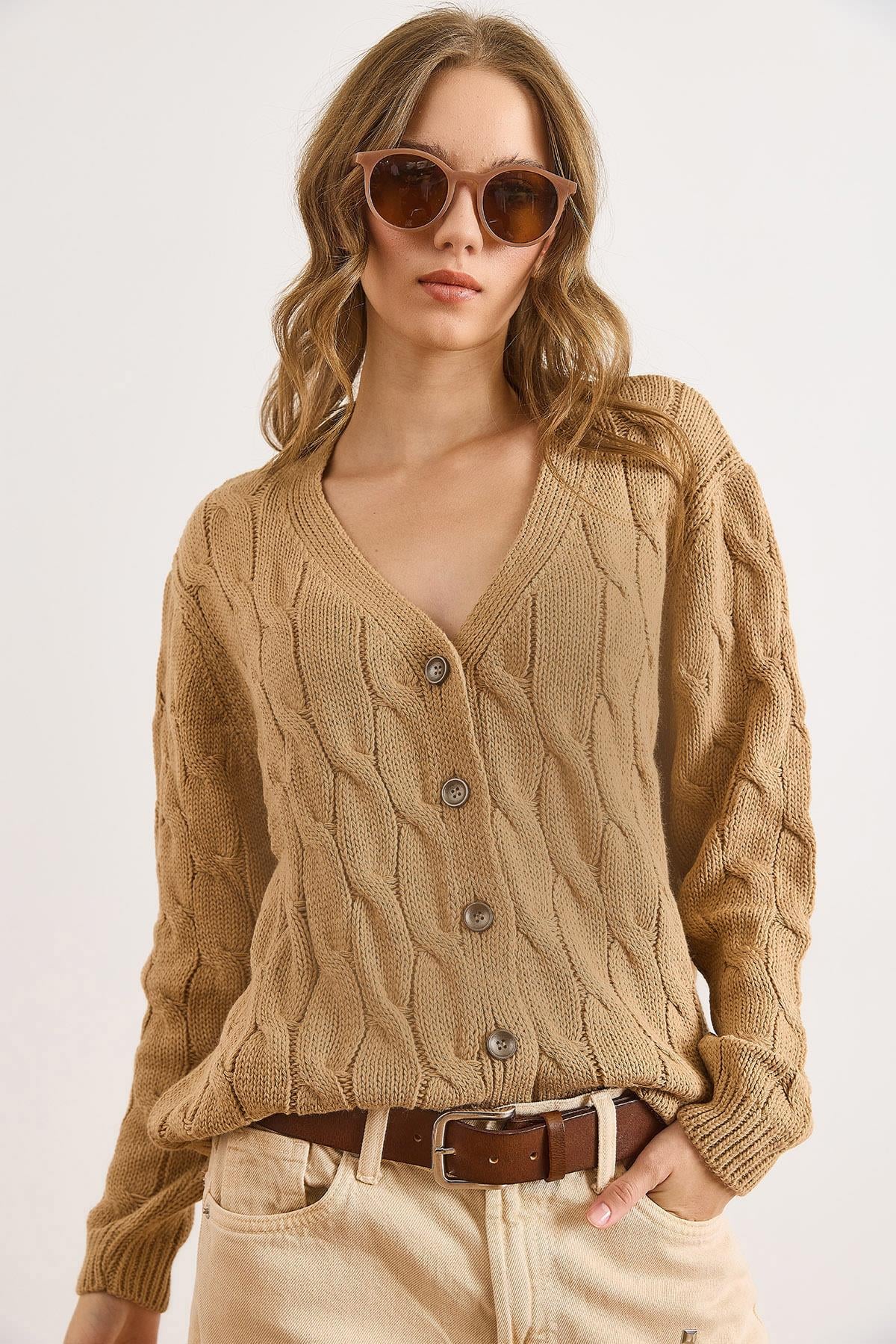 Saç Örgülü Triko Hırka Camel