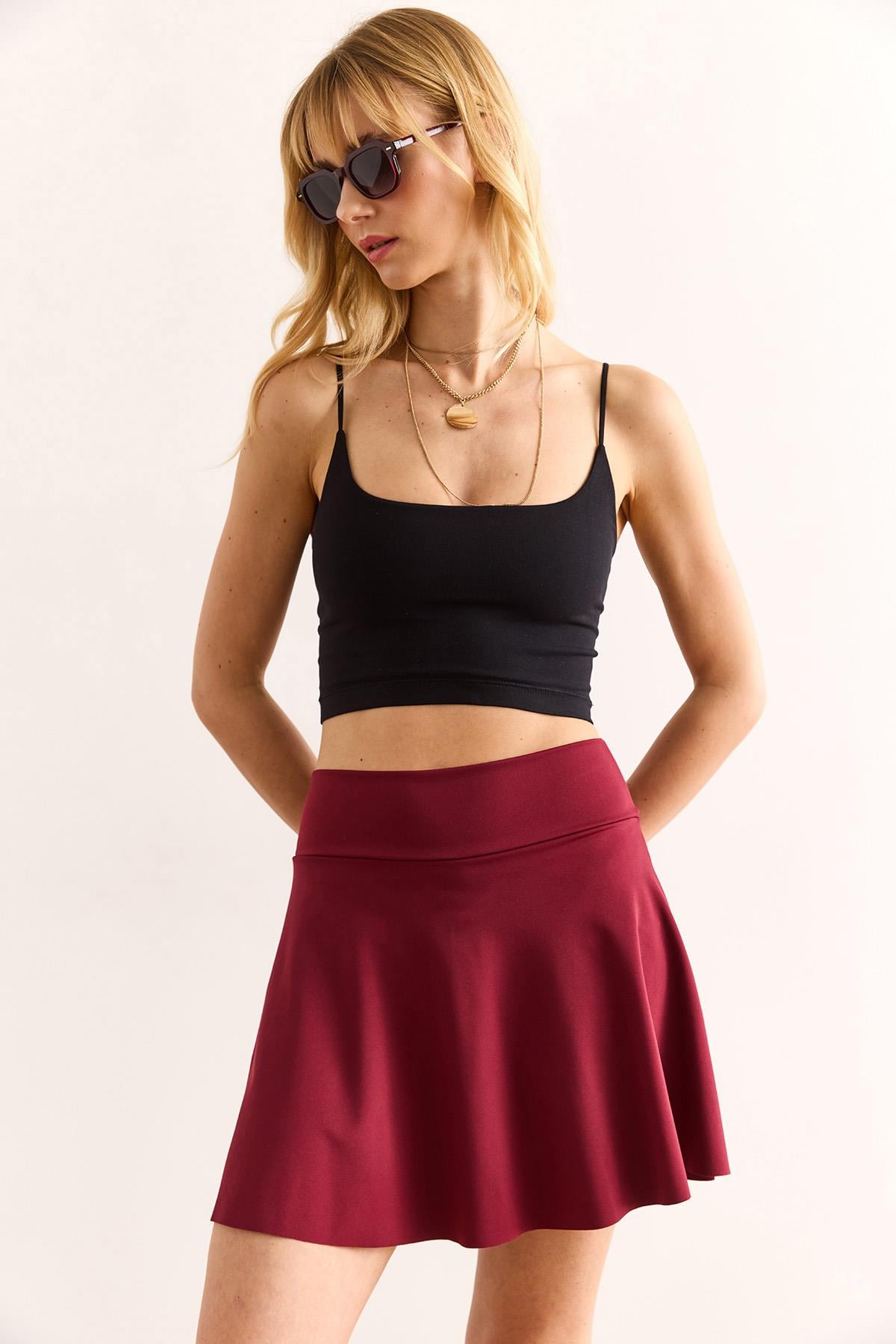 Şortlu Mini Kloş Etek Bordo