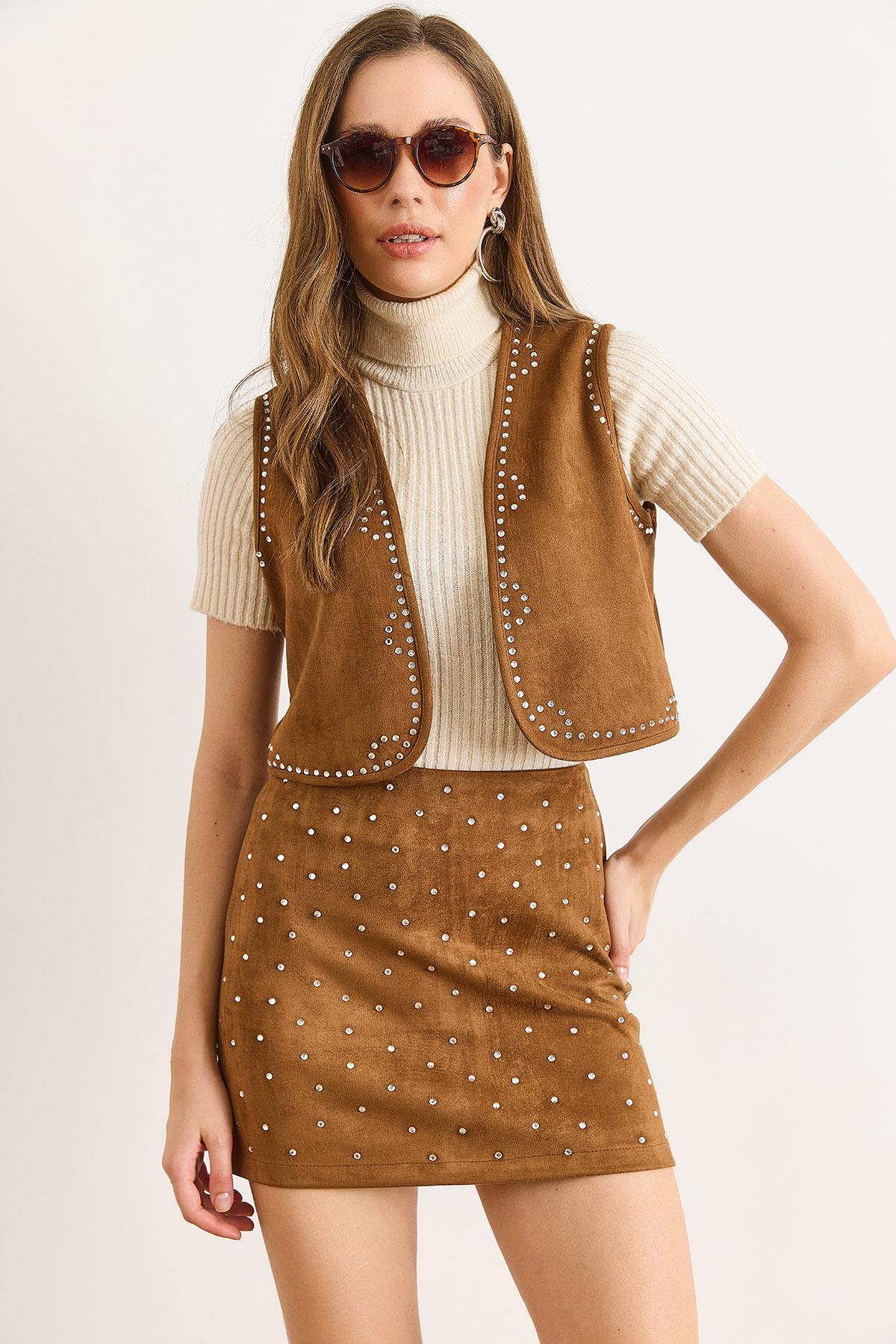 Taş Detaylı Süet Yelek Taba