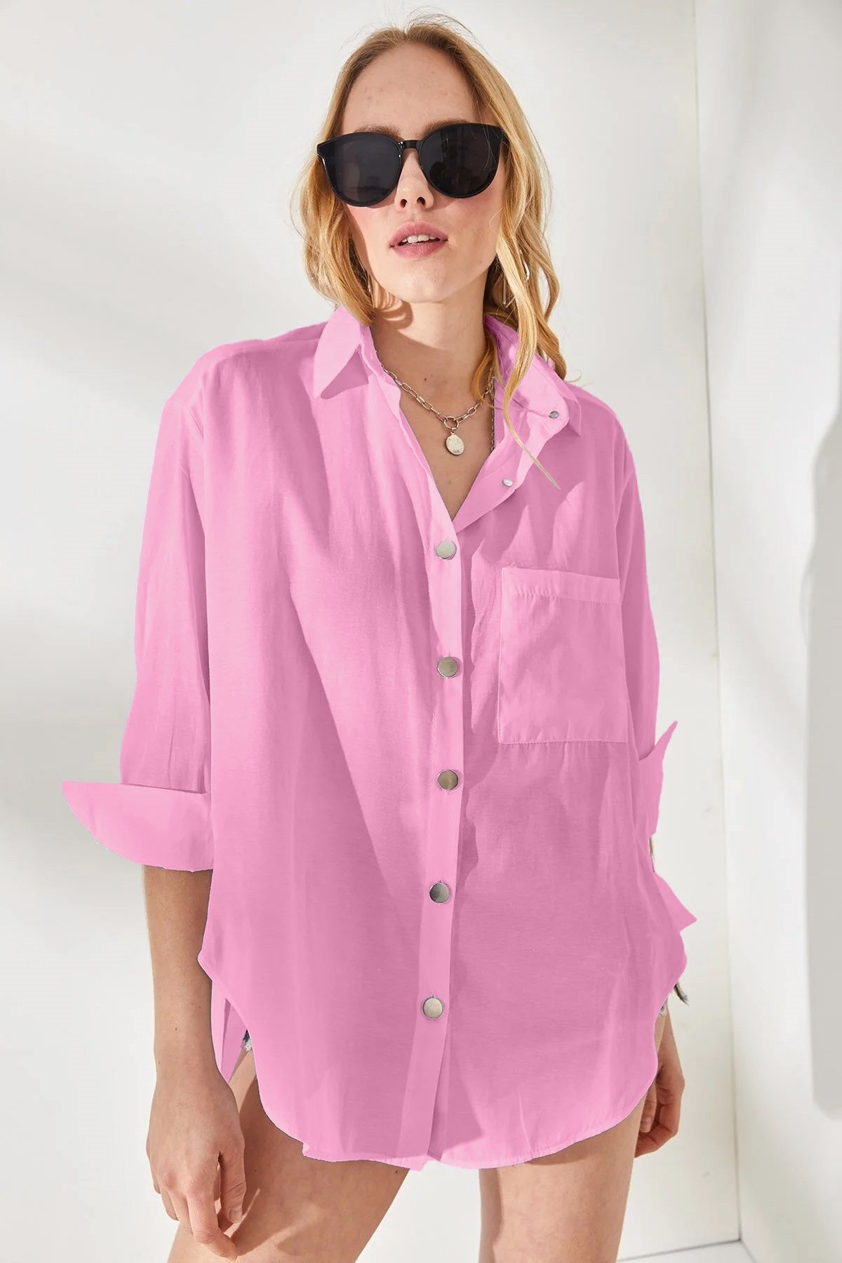Yanları Düğme Detaylı Oversize Dokuma Gömlek Pembe
