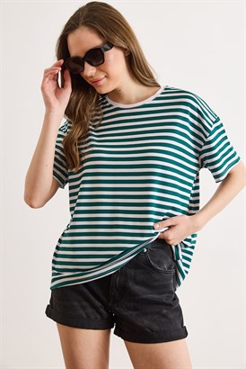 Bisiklet Yaka Çizgili Basic Dökümlü Tişört Zümrüt Yeşili