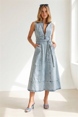 Yarıya Kadar Fermuarlı Yırtmaçlı Uzun Denim Elbise Açık Mavi