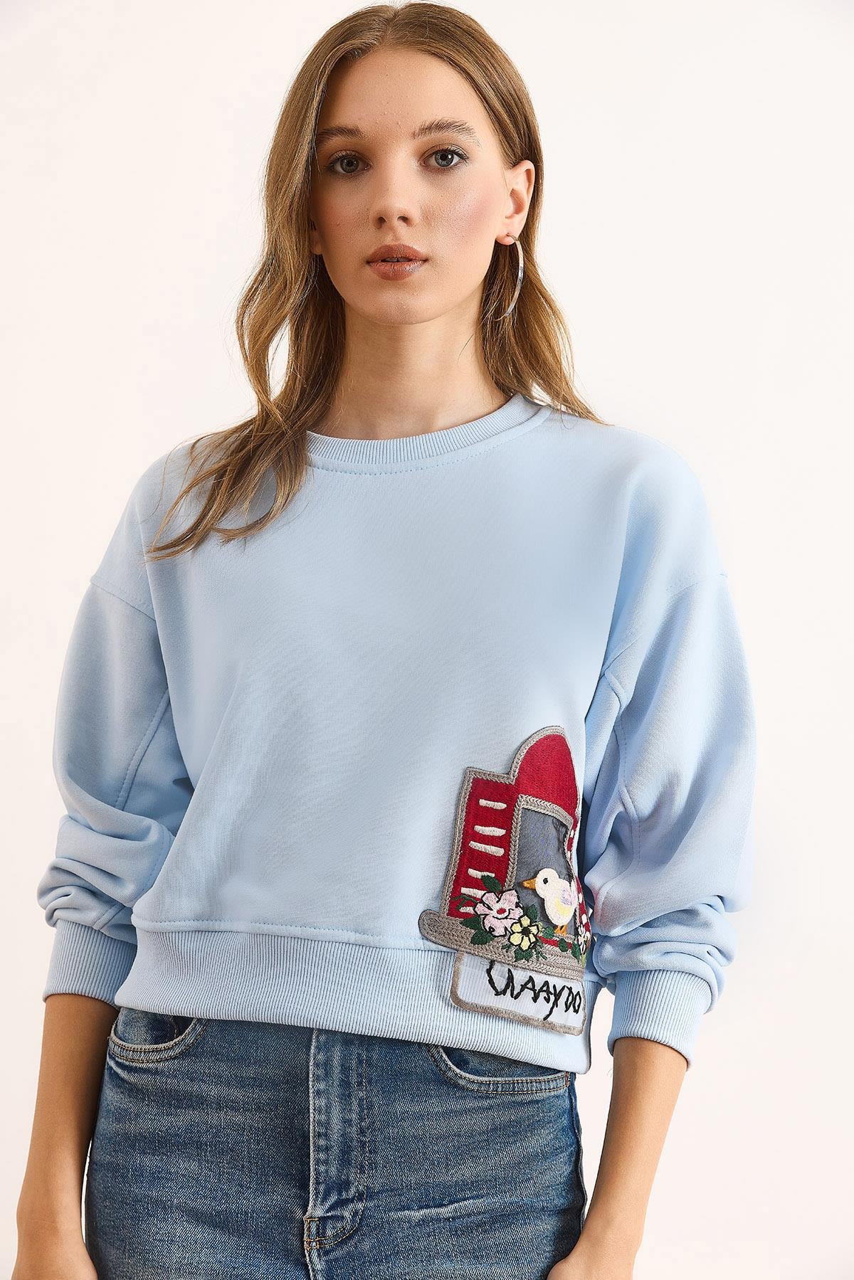 Aplike Detaylı Şardonsuz Kalın Crop Sweatshirt Bebe Mavi