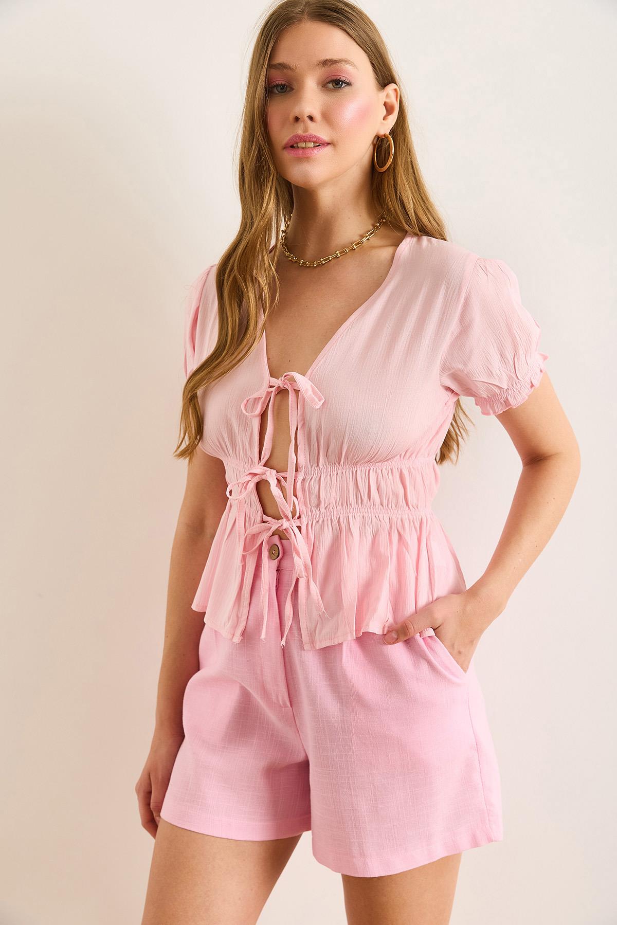 Bağcık Detaylı Kolu Lastikli Krinkıl Bluz Pembe