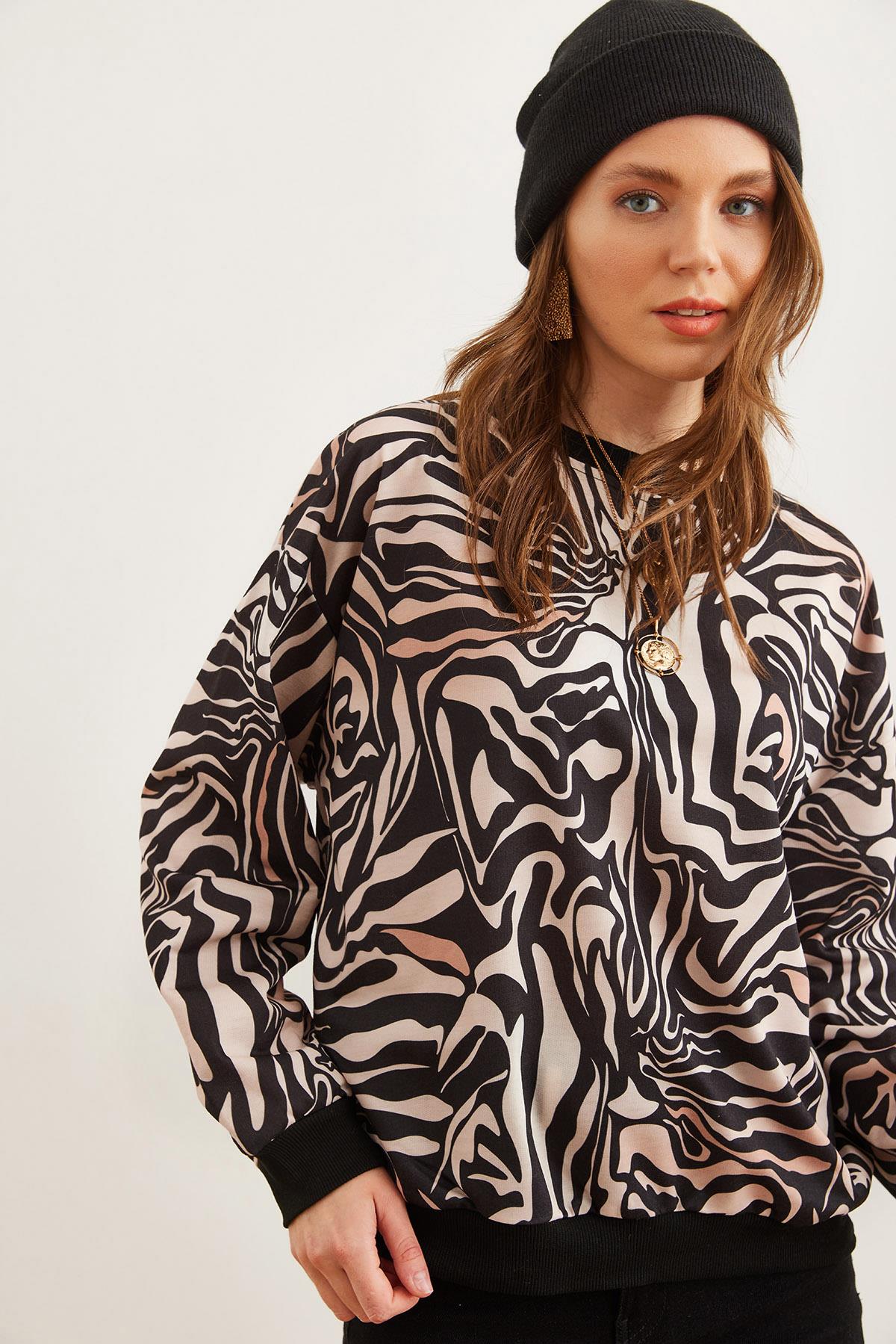 Basic Yumuşak Dokulu Salaş Sweatshirt Zebra Bej