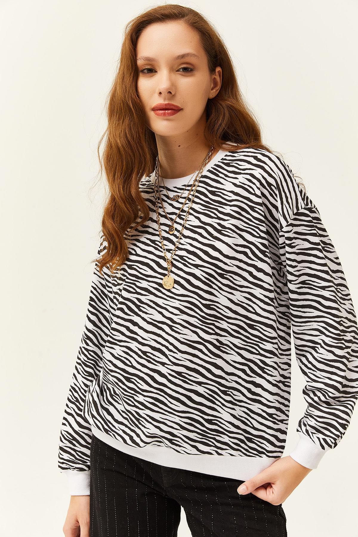 Basic Yumuşak Dokulu Salaş Sweatshirt Zebra Siyah