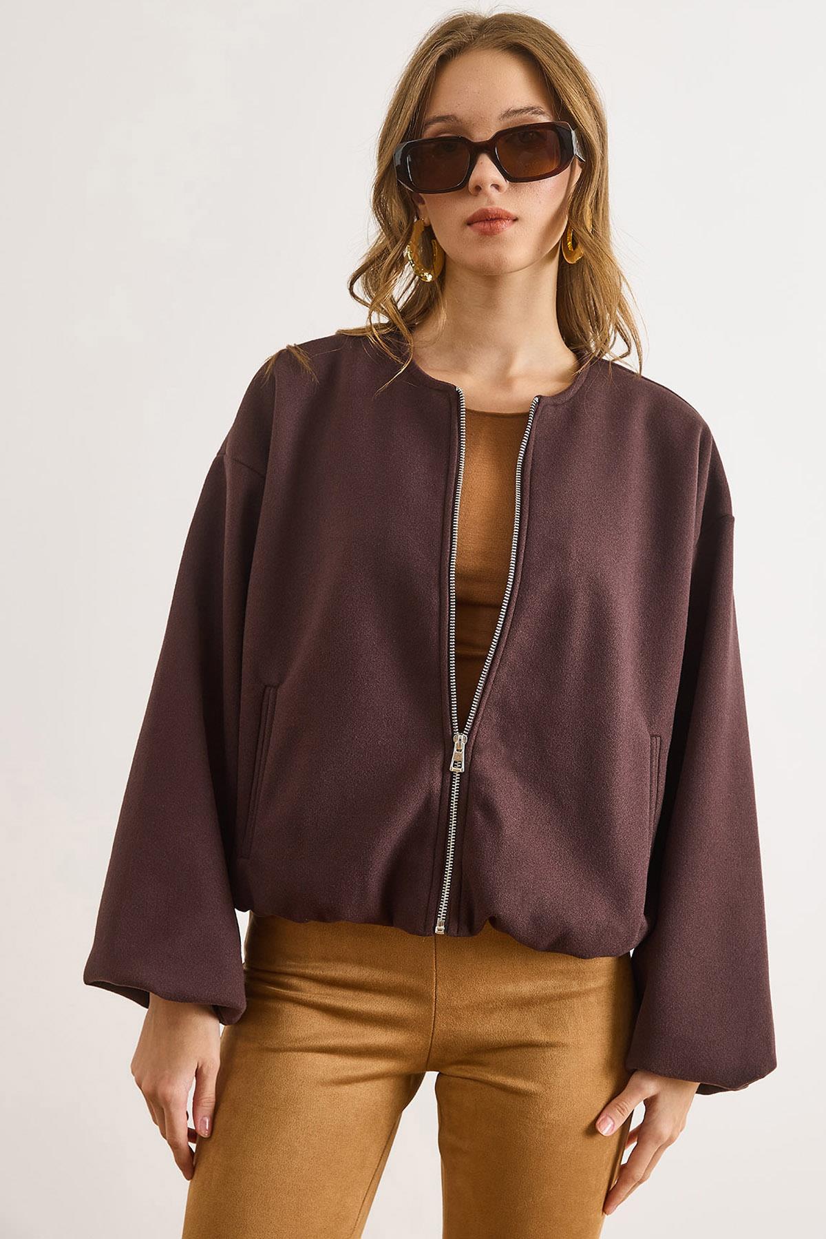 Bisiklet Yaka Cepli Astarlı Kaşe Ceket Kahverengi