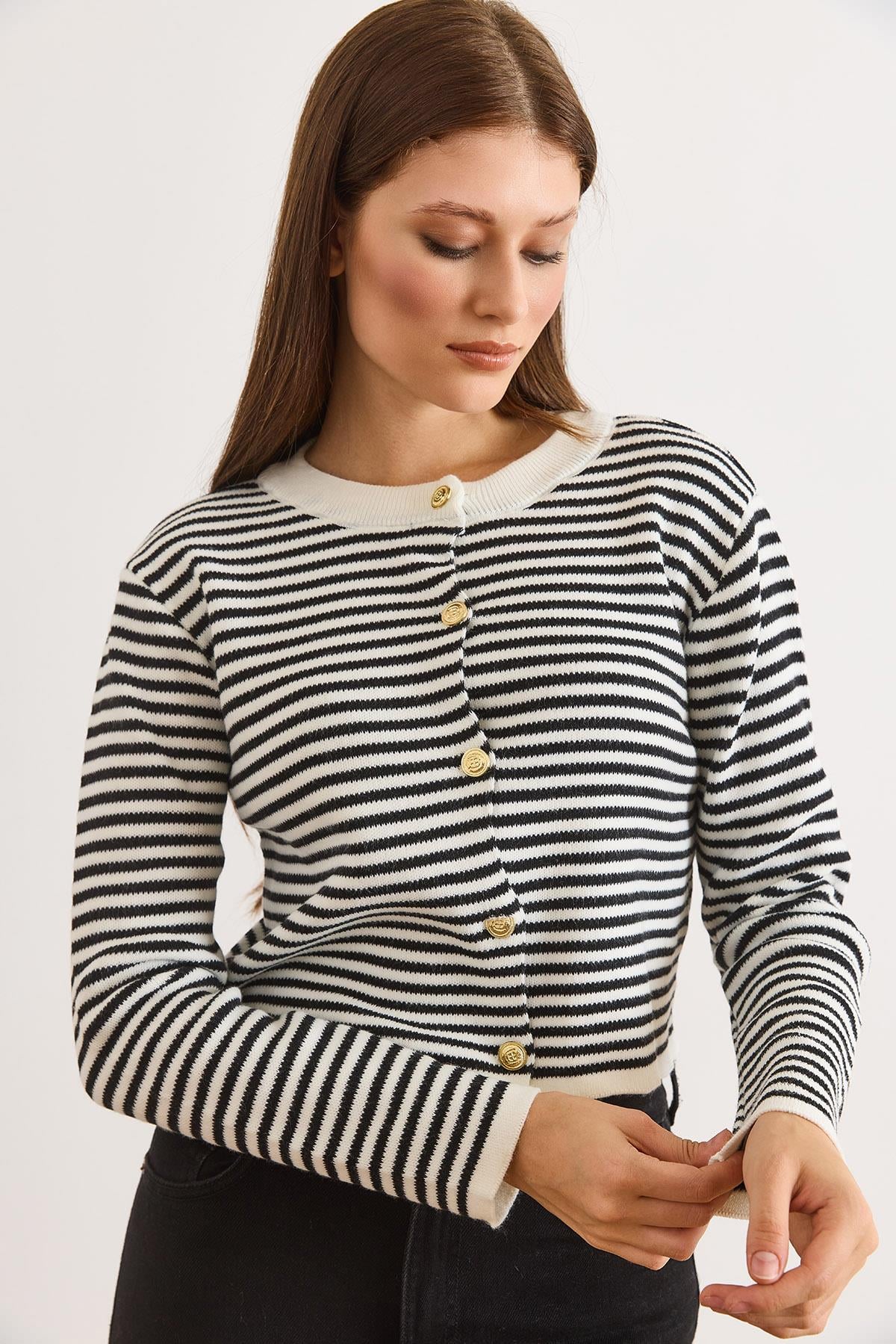 Bisiklet Yaka Çizgili Basic Triko Hırka Siyah