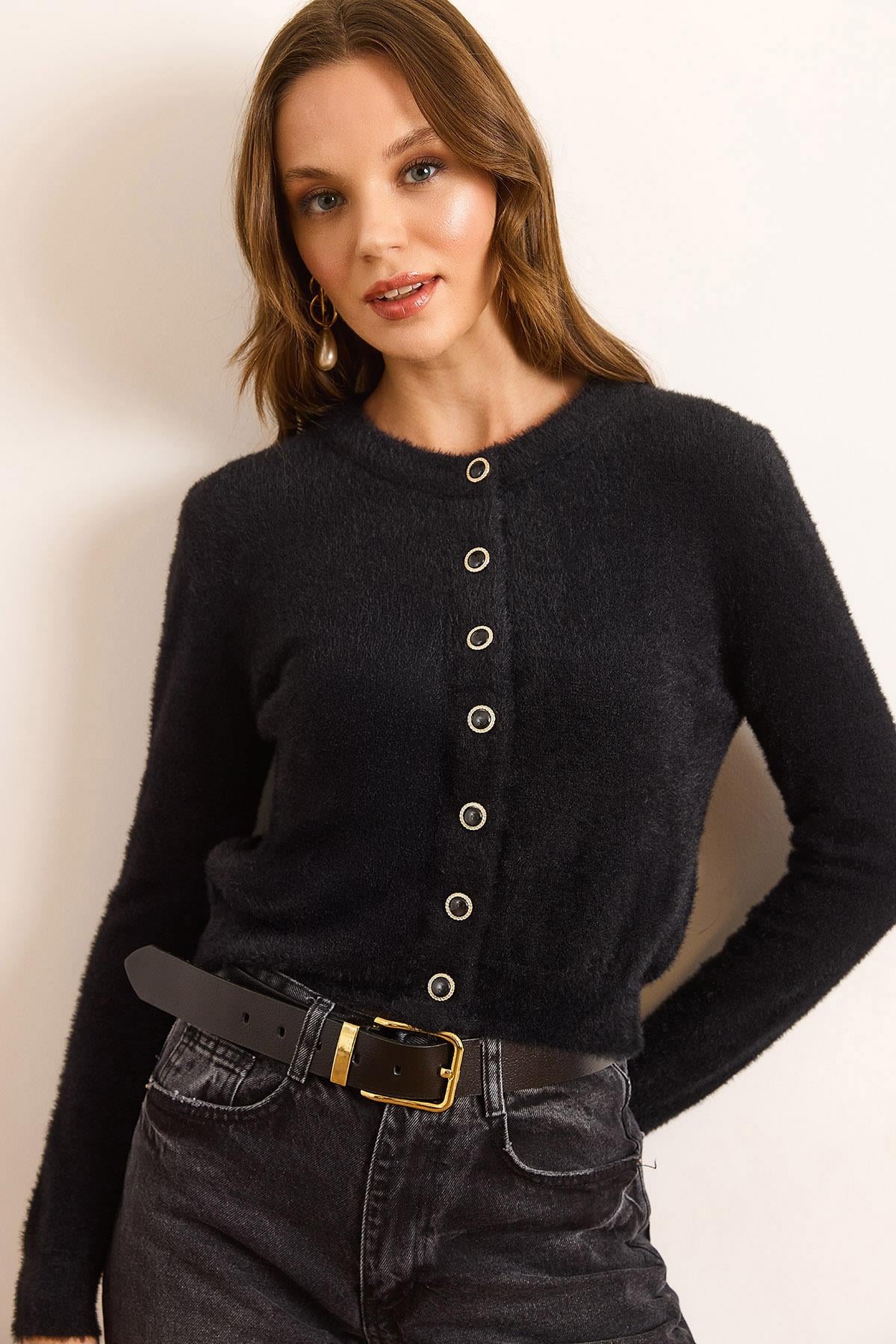 Bisiklet Yaka Düğme Detaylı Basic Sakal Hırka Siyah