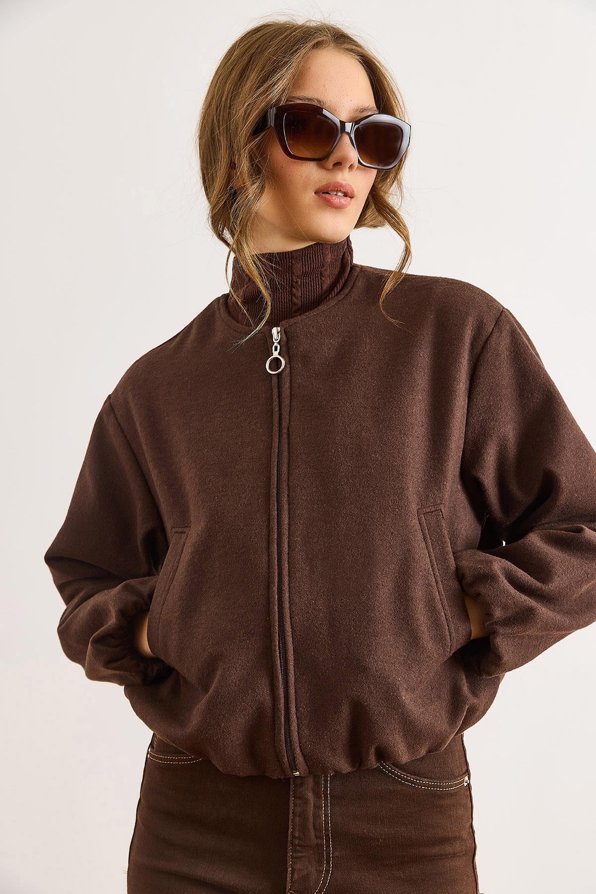 Cepli Astarlı Bisiklet Yaka Crop Kaşe Ceket Kahverengi