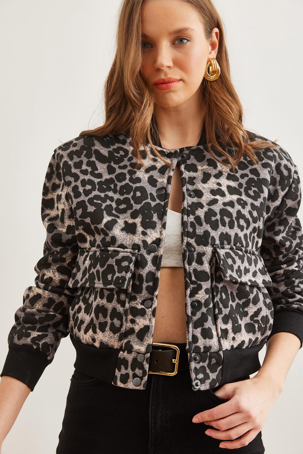 Cepli Çıtçıt Kapama İçi Polarlı Crop Ceket Leopar Siyah