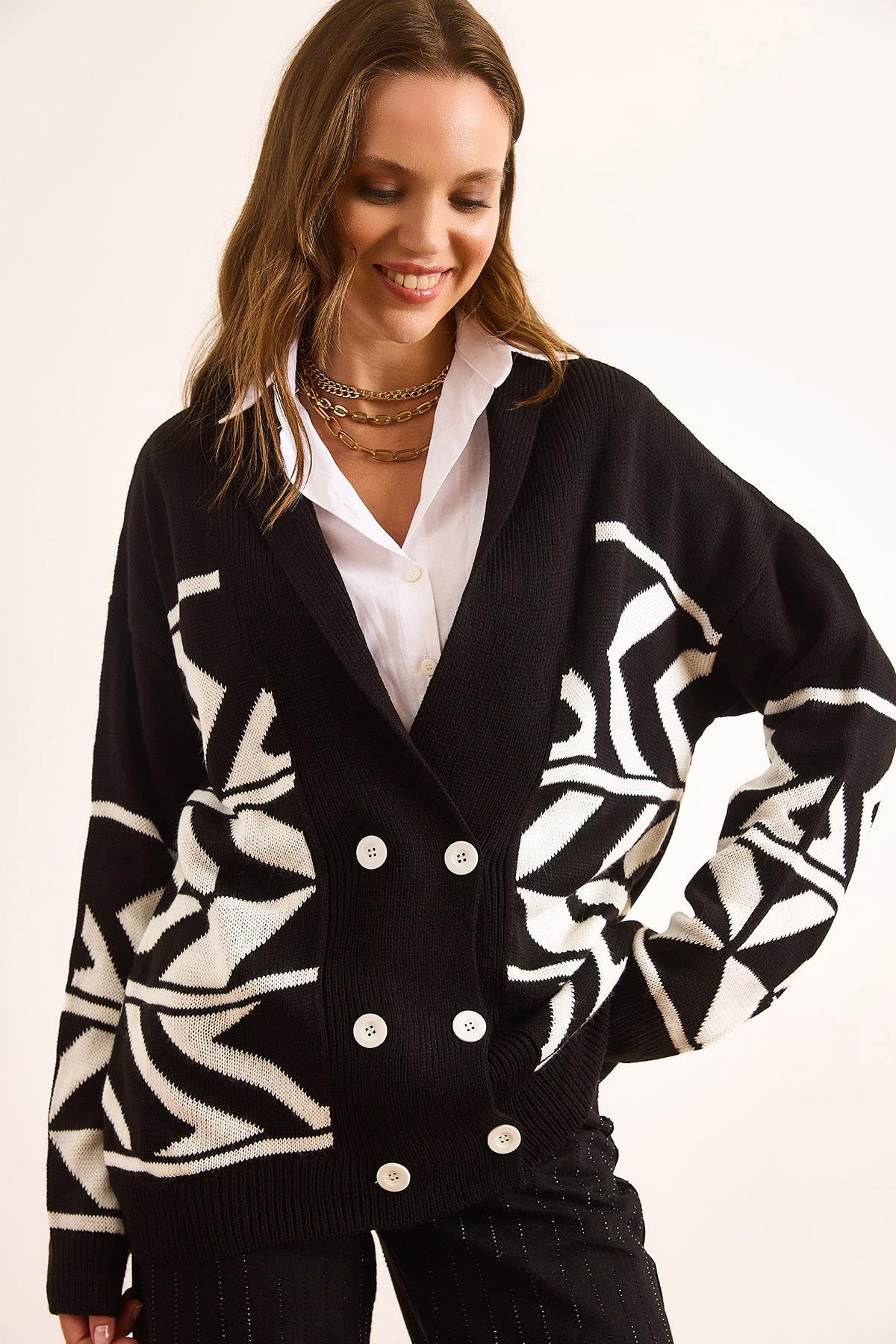 Çift Düğmeli Oversize Triko Hırka Siyah