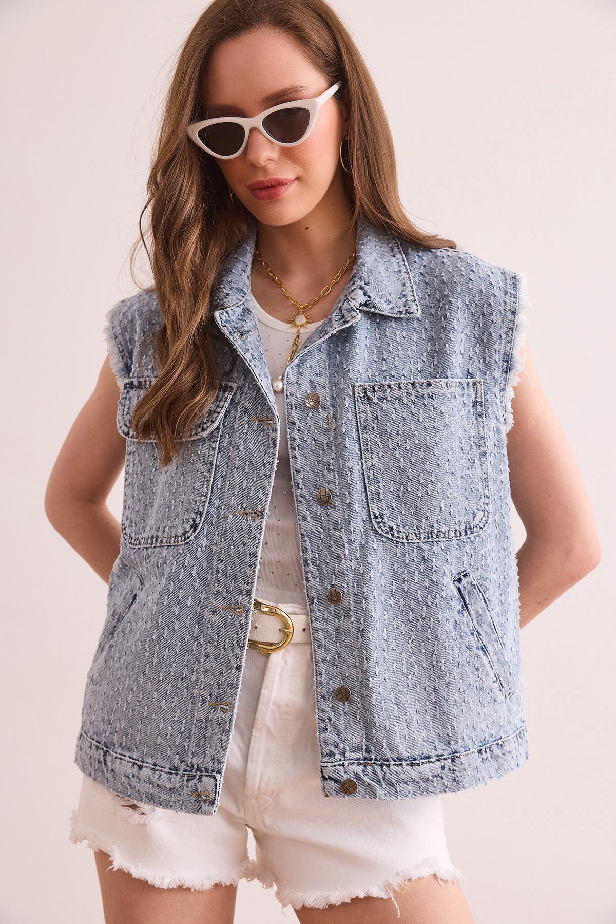 Dokulu Cepli Denim Yelek Açık Mavi