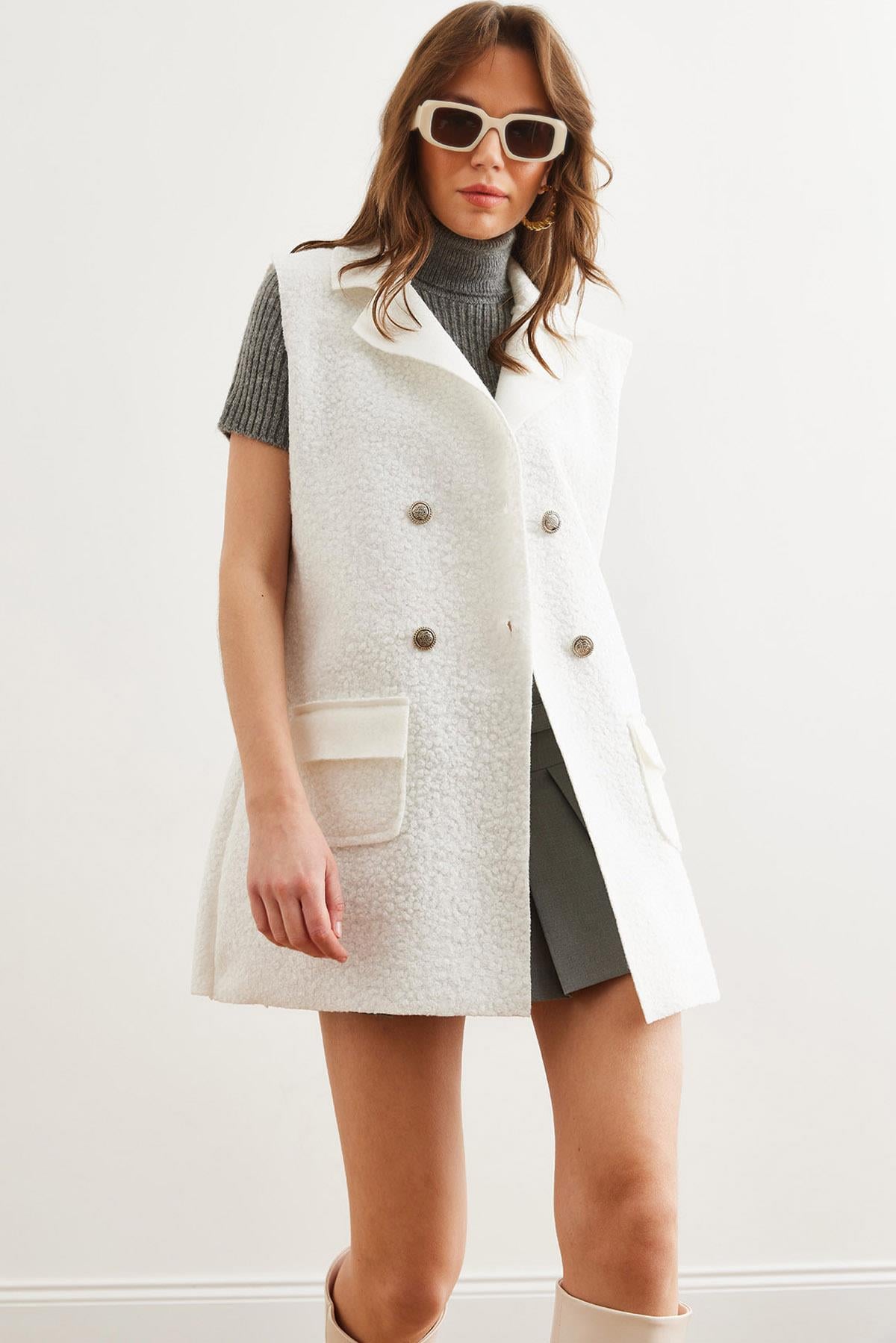 Düğmeli Cepli Buklet Yelek Ekru