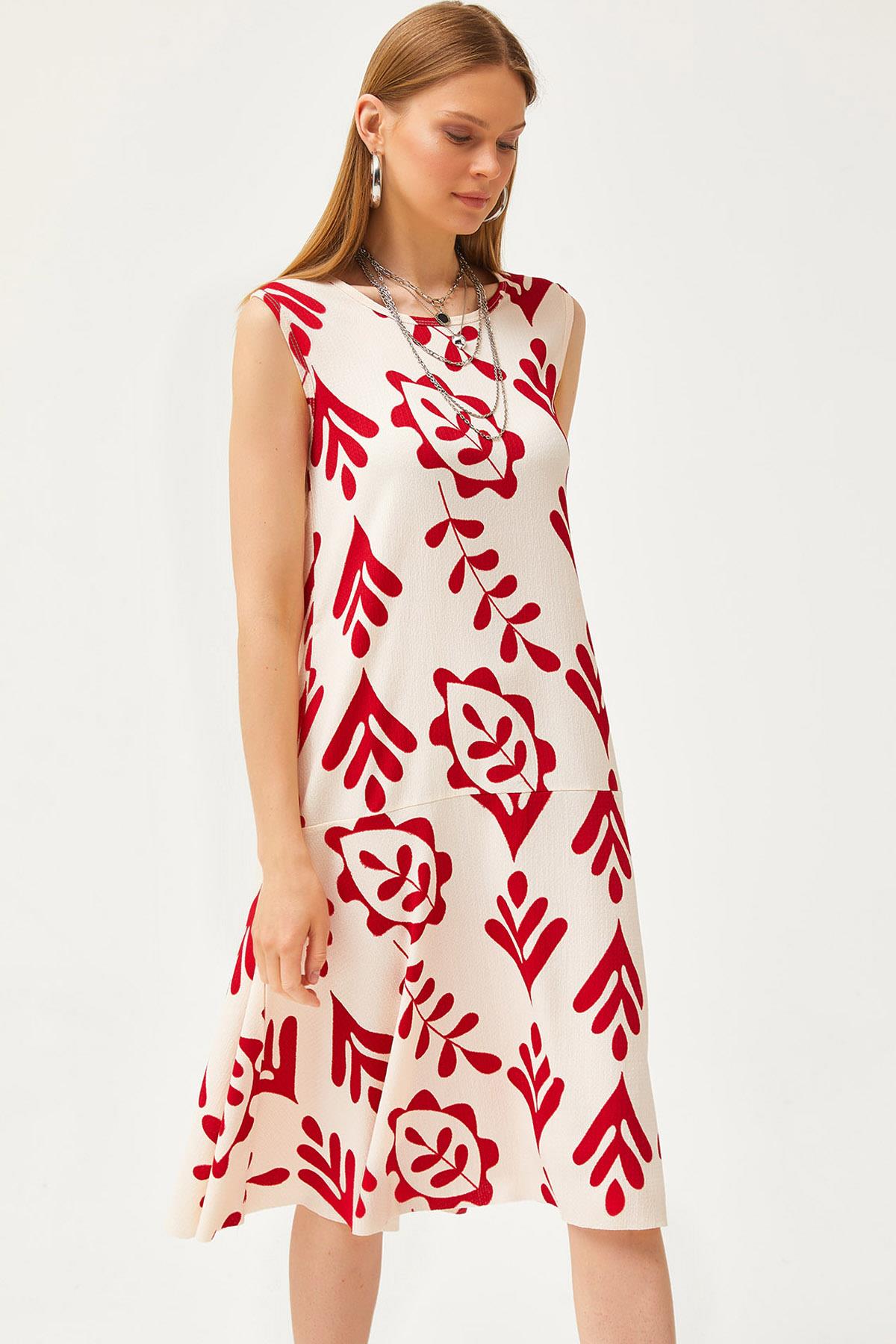 Eteği Parçalı Örme Elbise Ekru Kırmızı