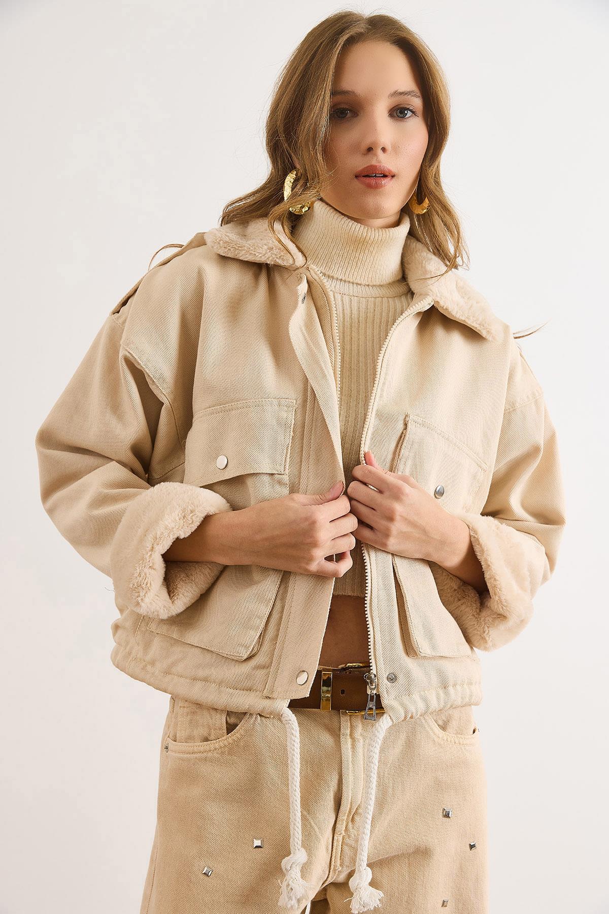 İçi Kürk Detaylı Pamuk Gabardin Kaban Ekru