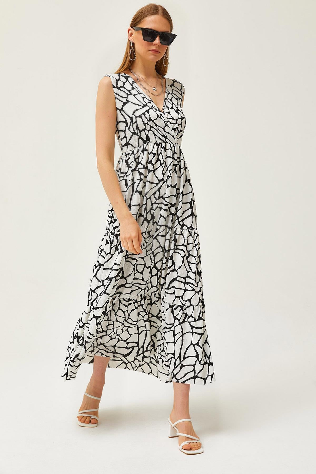 Kruvaze Yaka Desenli Maxi Örme Elbise Ekru