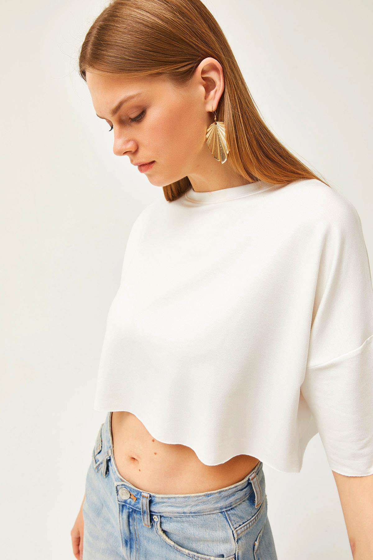 Modal Tuşeli Yumuşak Dokulu Crop Bluz Ekru