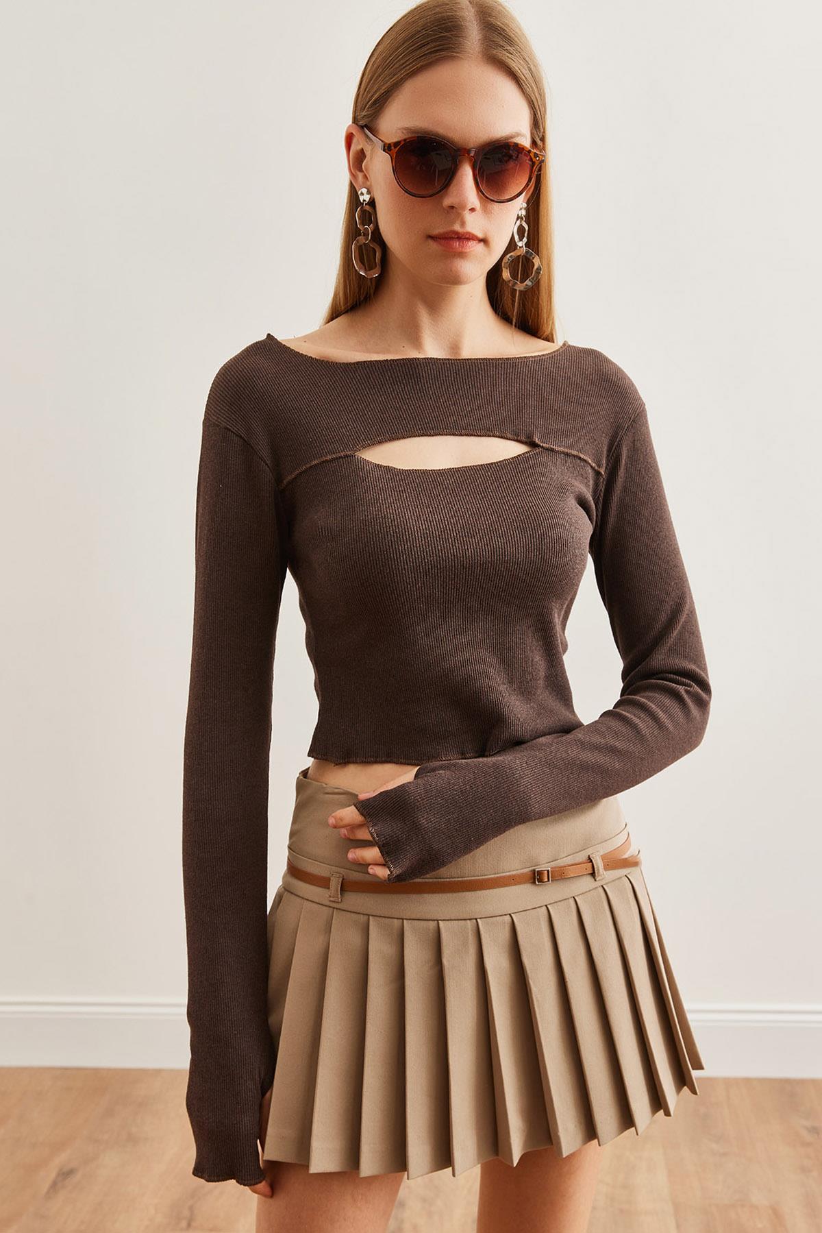 Roba Cut Out Parmak Detaylı Esnek Crop Bluz Acı Kahve
