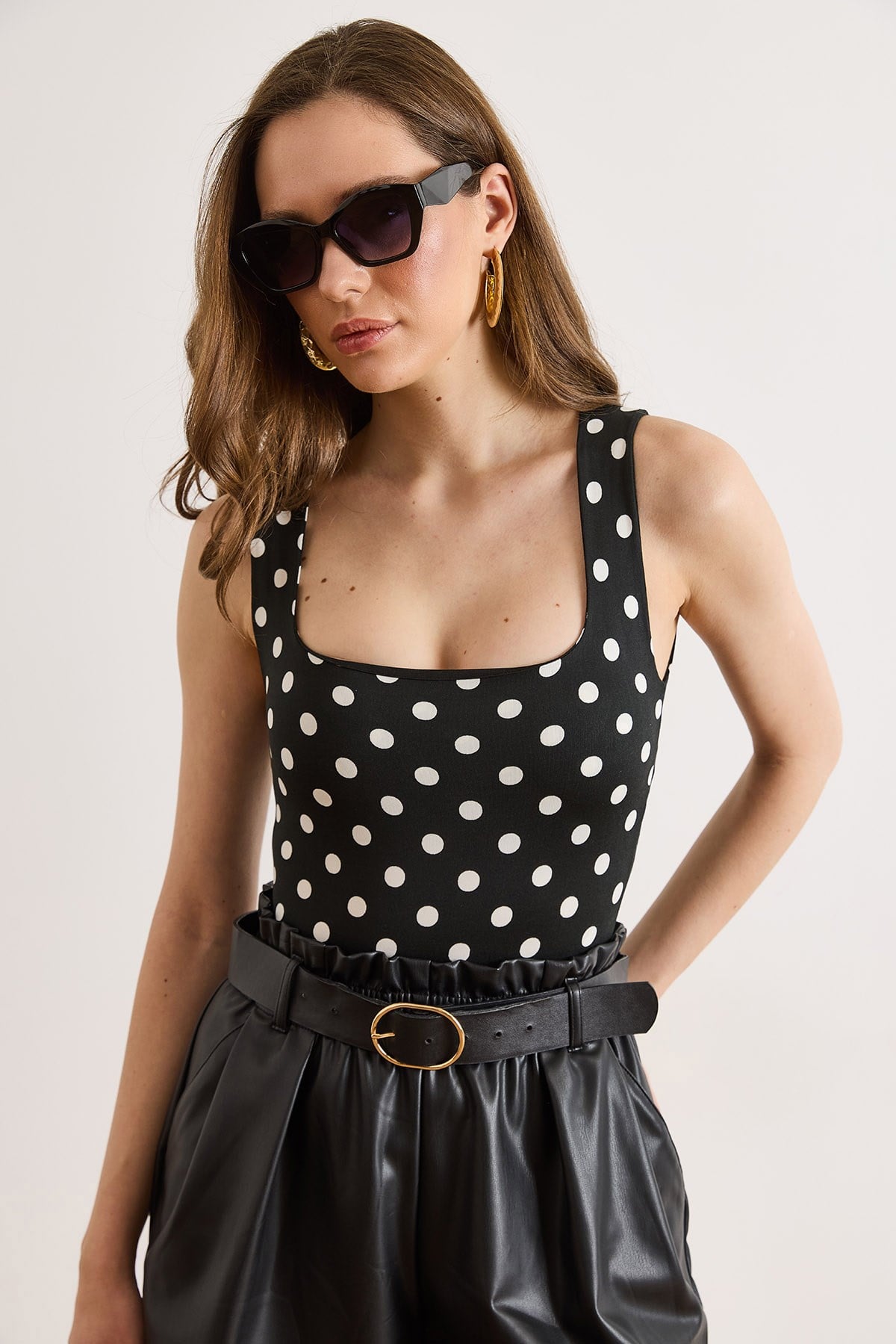 U Yaka Yarıya Kadar Çift Kat Altı Çıtçıtlı Bodysuit Puantiye Siyah