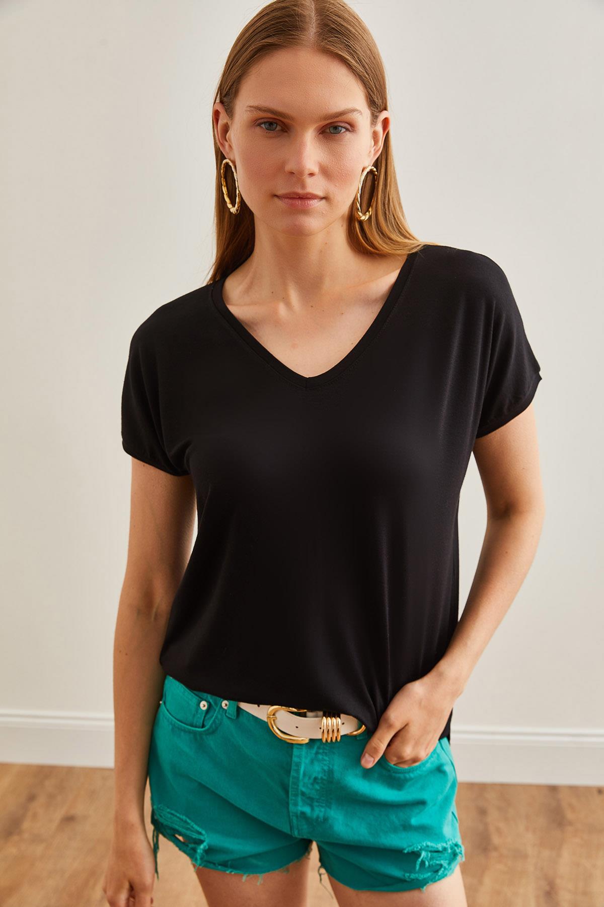 V Yaka Yarasa Örme Viskon Tişört Siyah