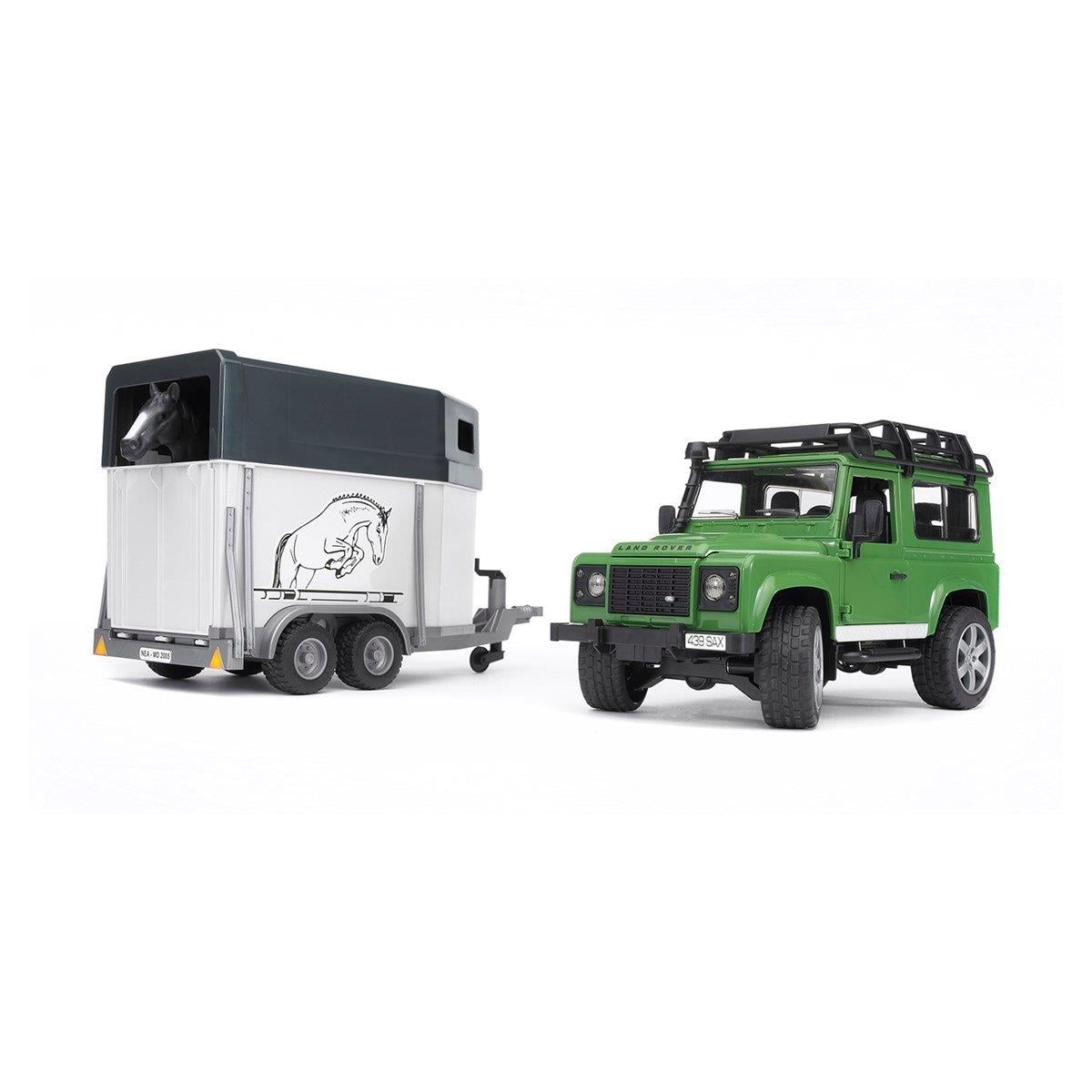 Bruder Land Rover Arazi Aracı Ve At Nakil Aracı