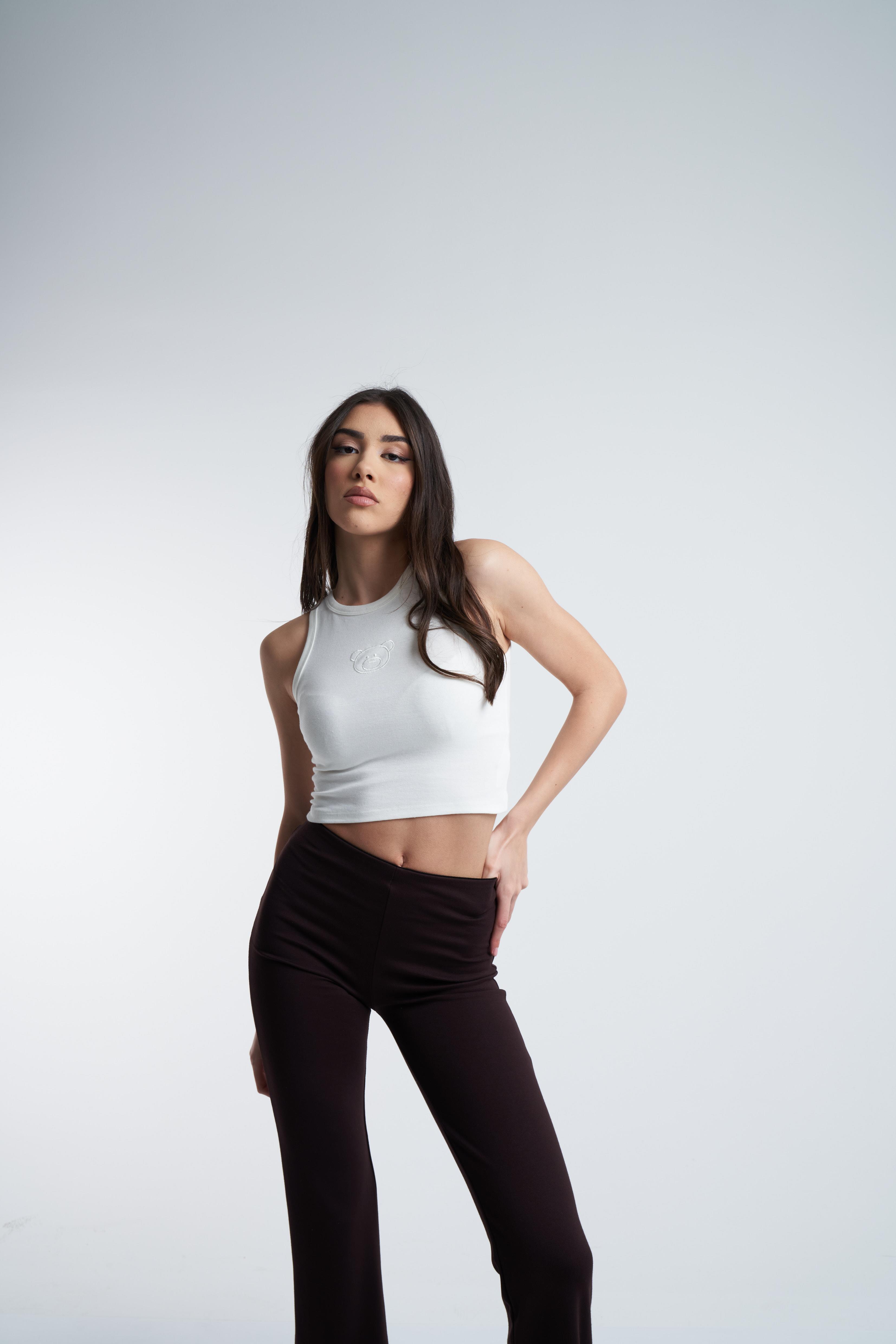 Ayıcık Nakış Baskılı Sıfır Kol Bluz Ekru