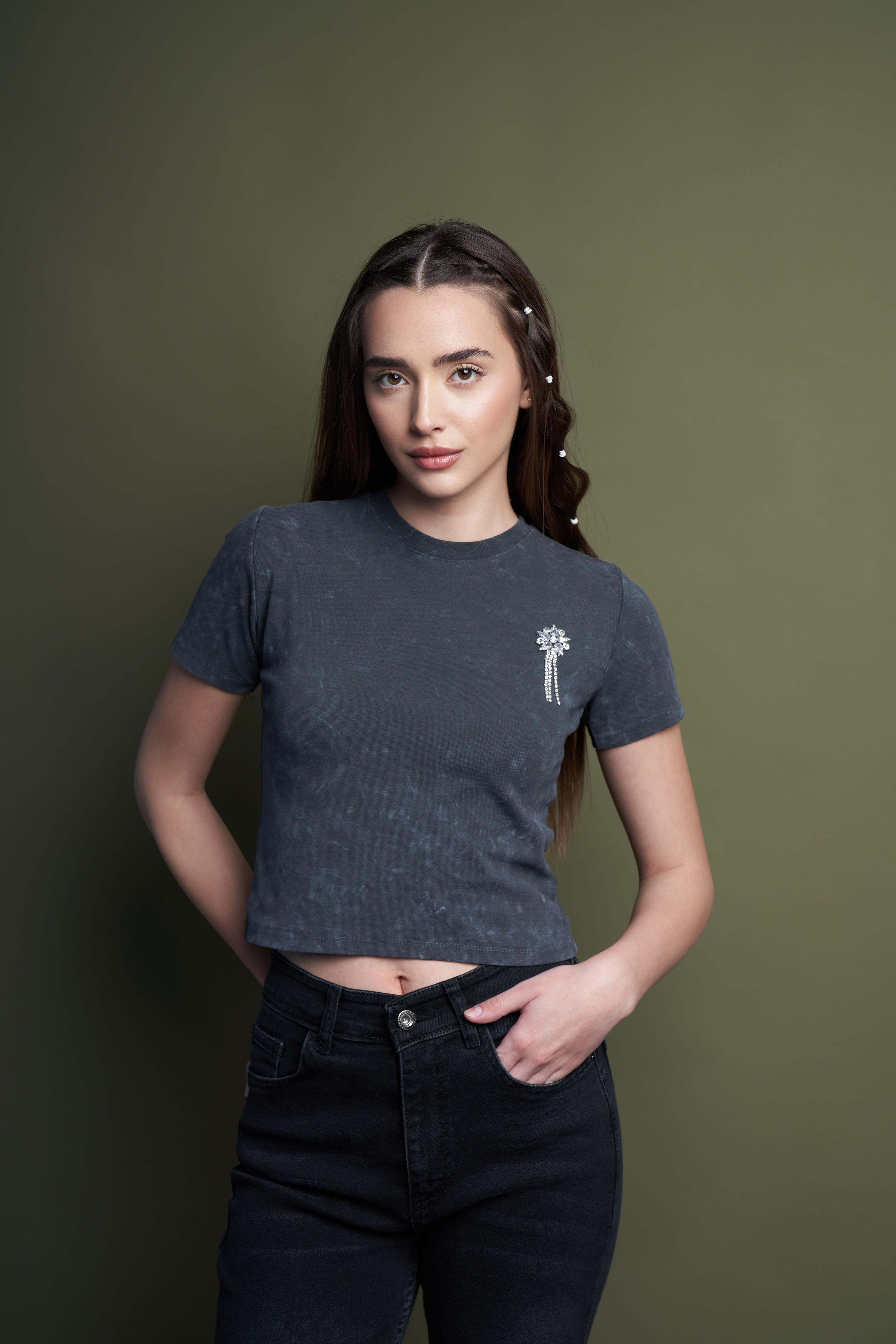 Eskitme Yıkamalı Crop T-shirt Antrasit