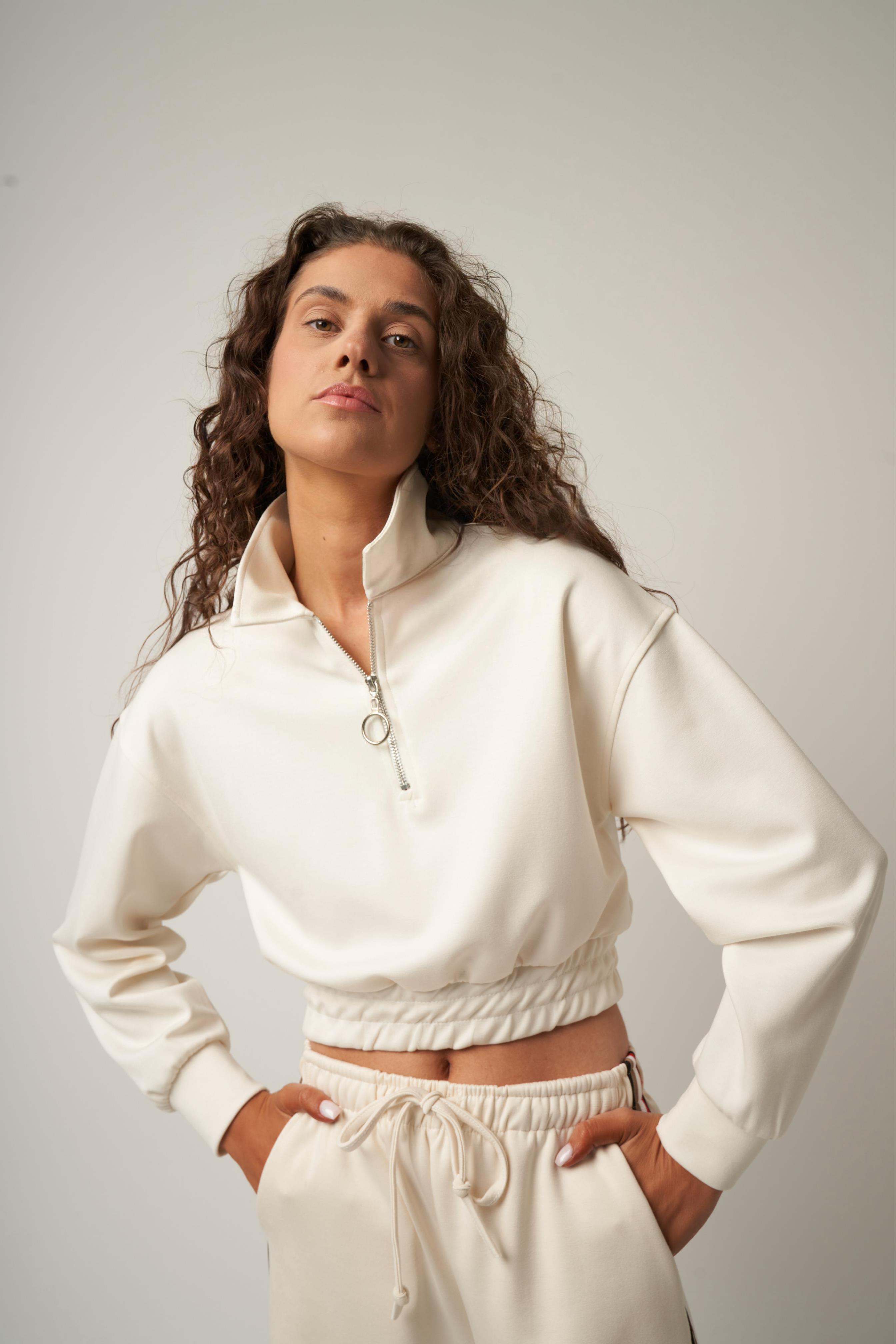 Fermuar Detaylı Kısa Sweatshirt Ekru