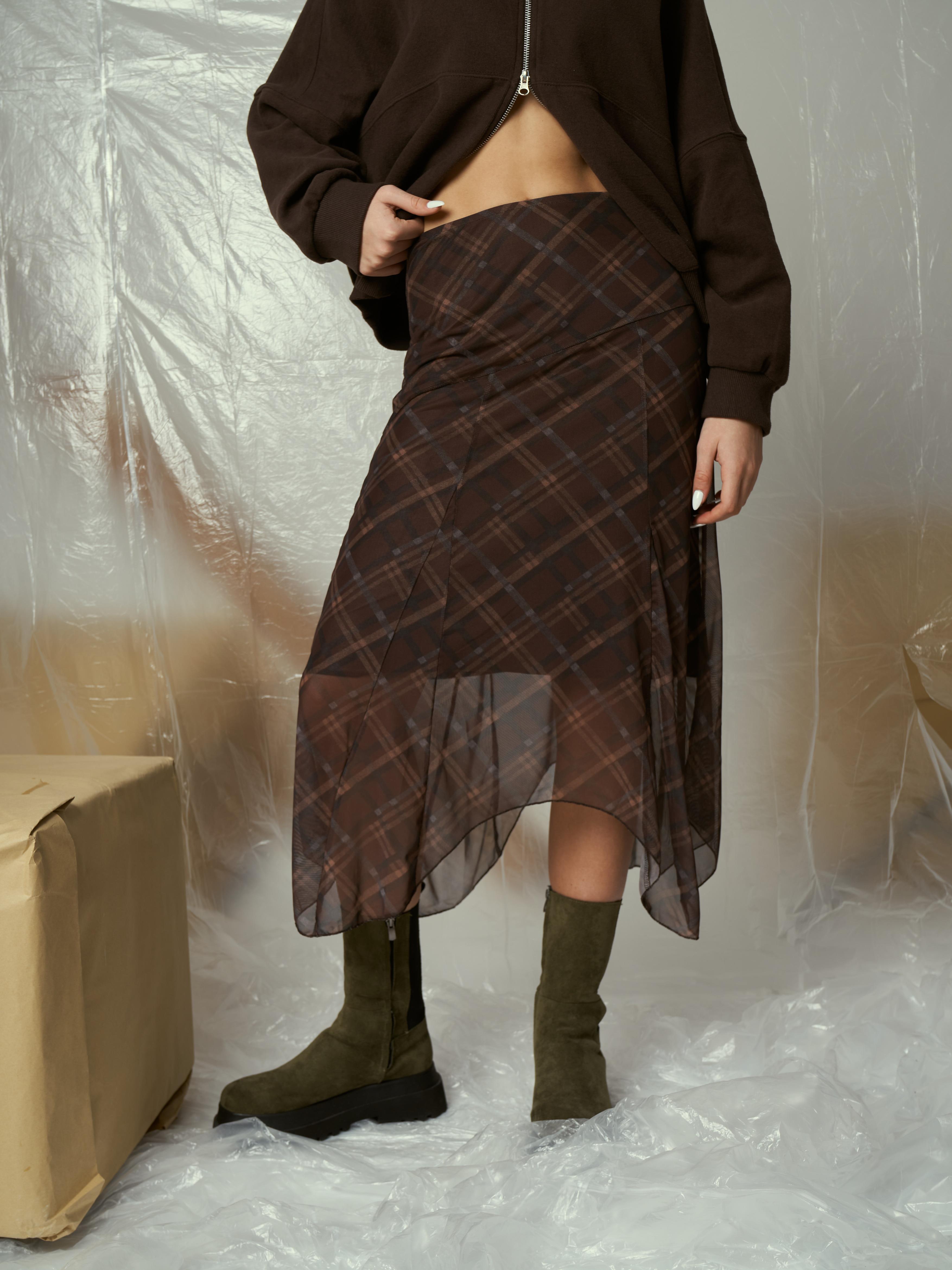 Asimetrik Kesim Desenli Uzun Etek Kahve