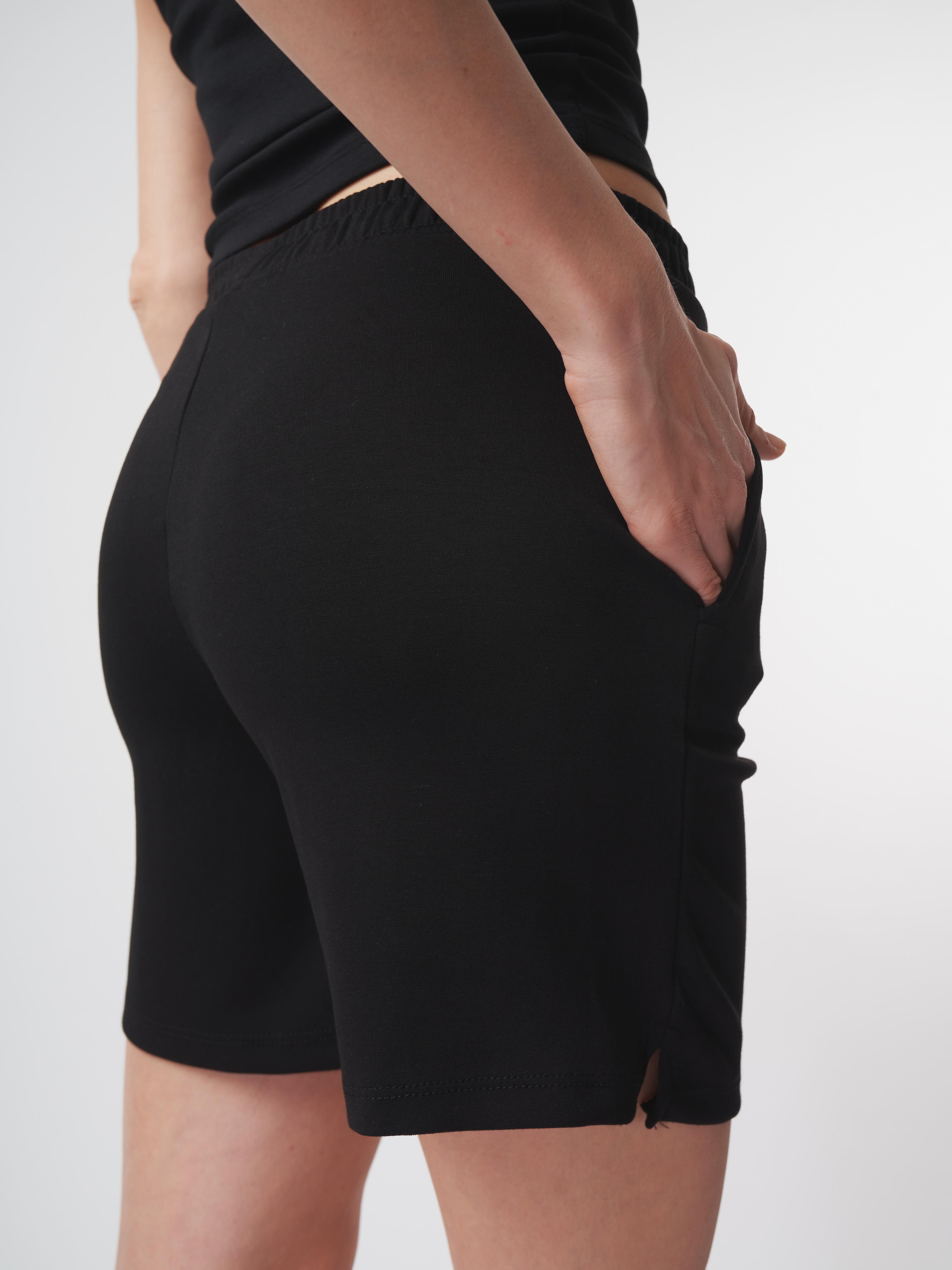 Bel Lastik Çimalı Şort Siyah