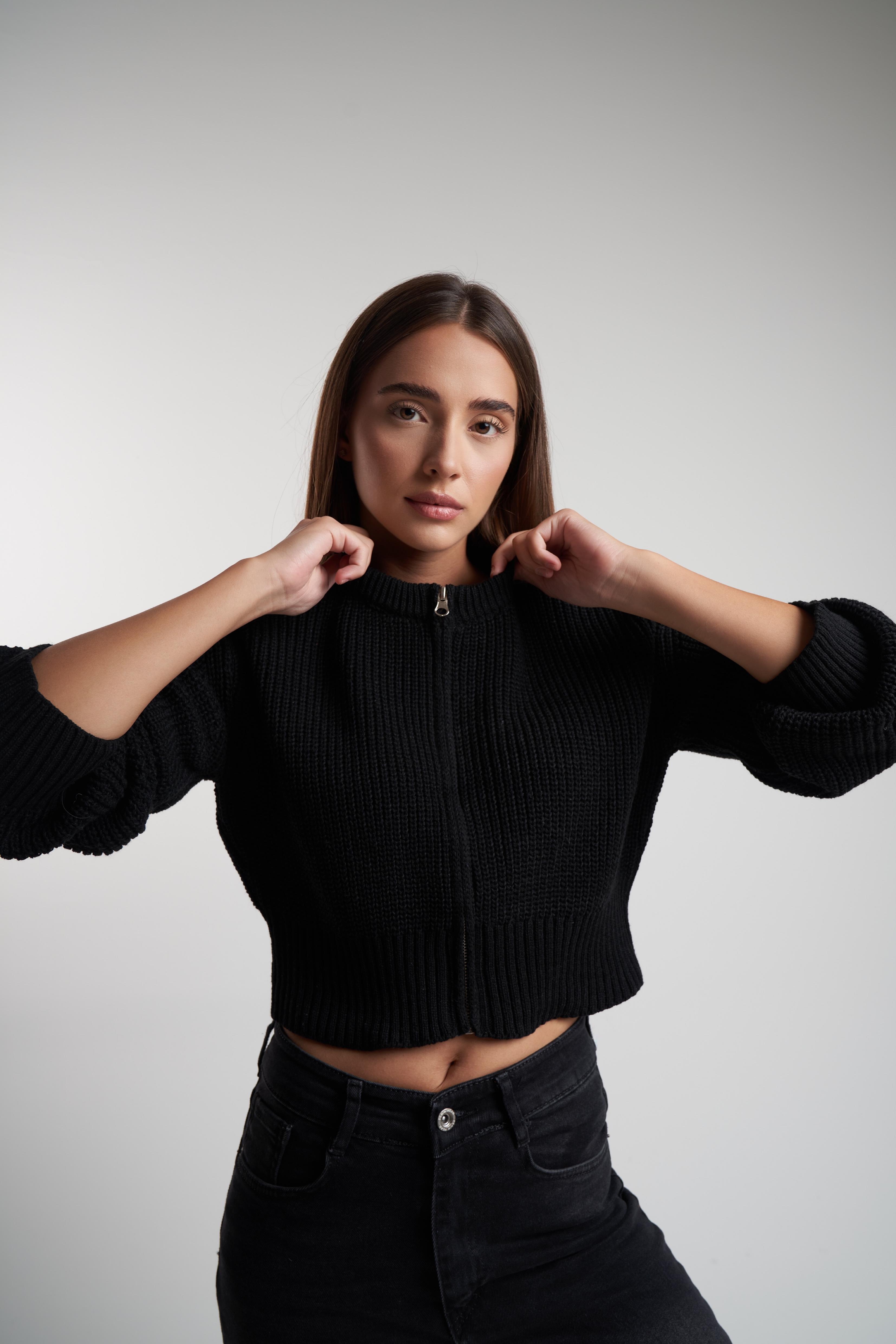 Bisiklet Yaka Fermaurlı Kısa Hırka Siyah