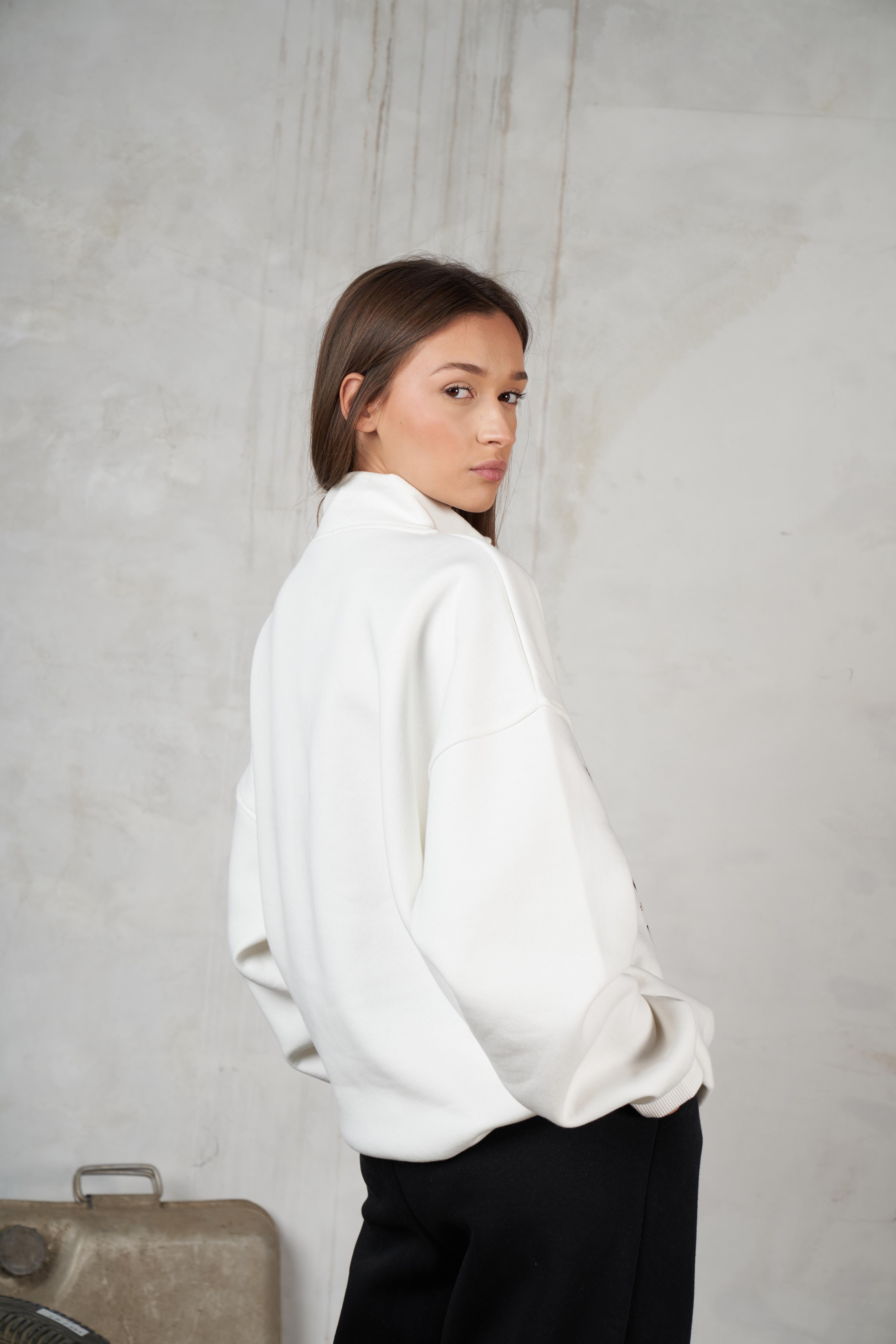 Dik Yaka Şardonlu Sweatshirt Ekru